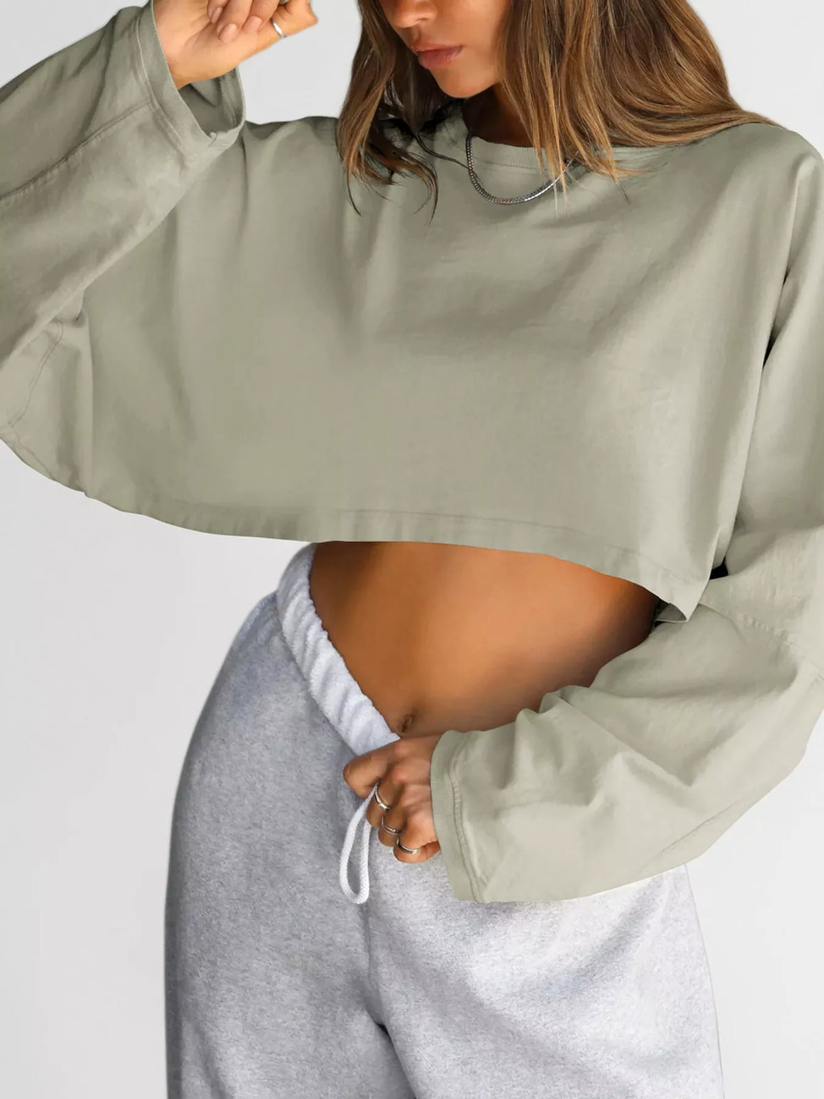Cropped Sweatshirt in pale green, front view