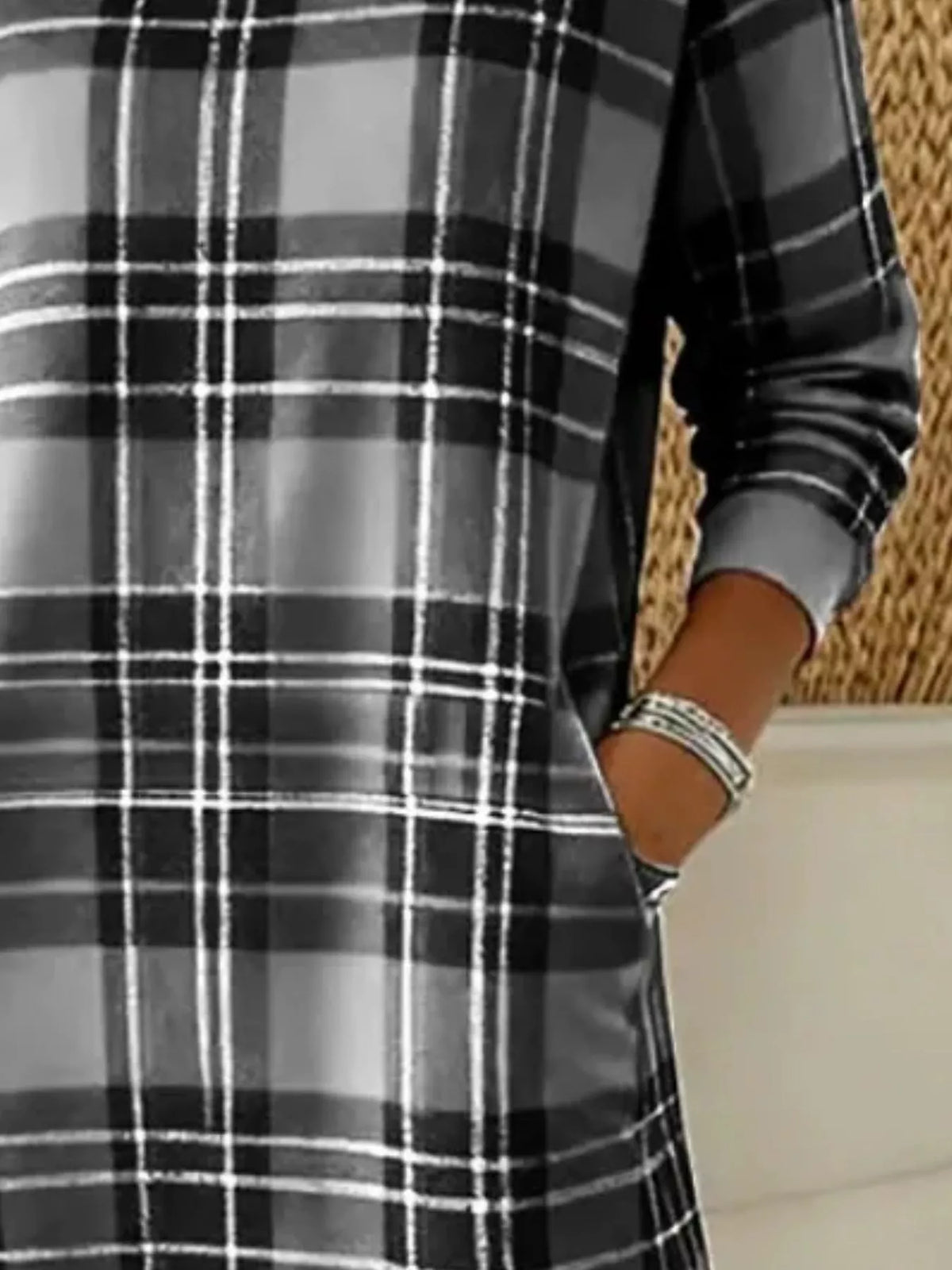Plaid long sleeve crew-neck dress with pockets