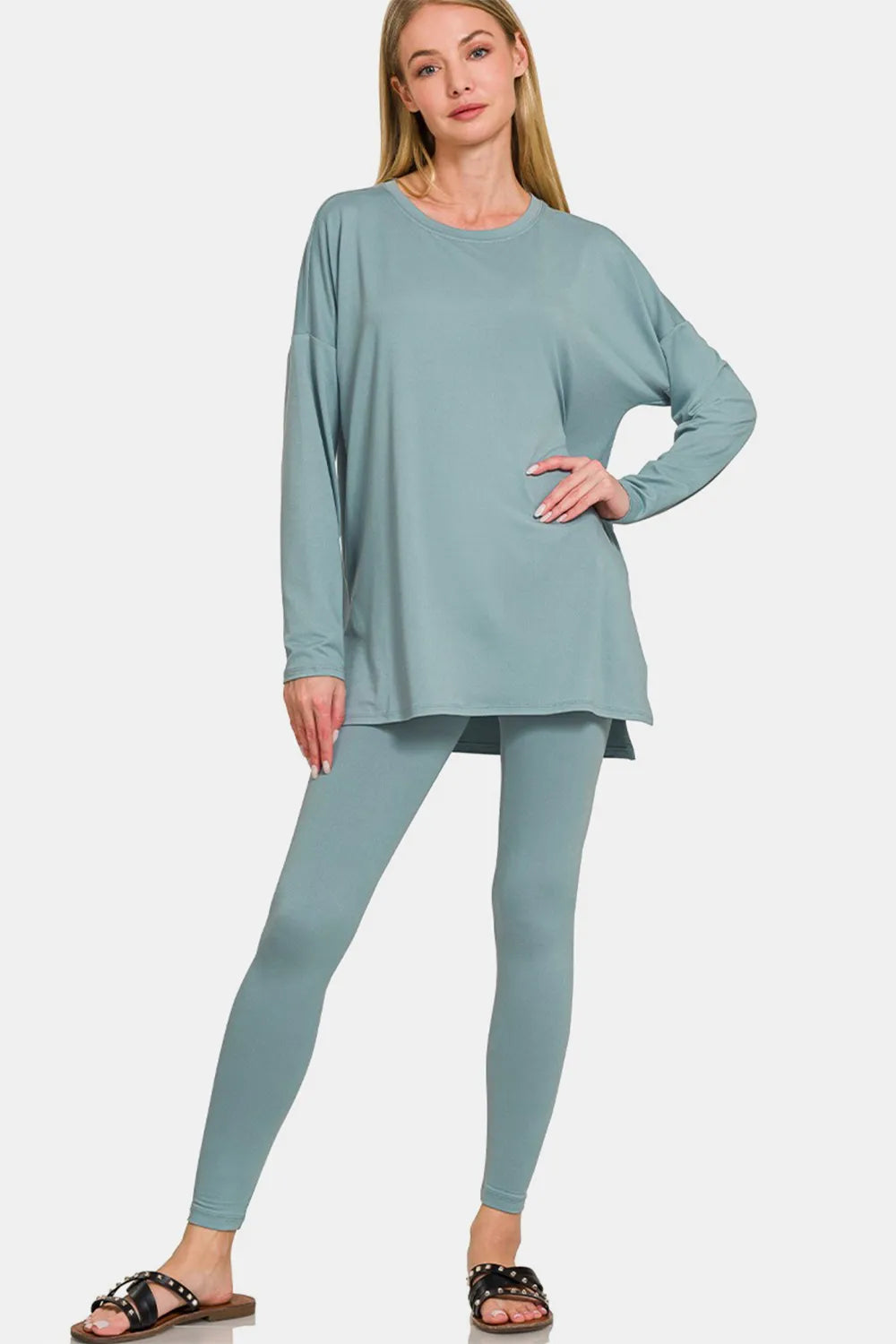 Women's clothing set – product view 1