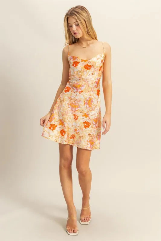 Women's apparel – product view 4