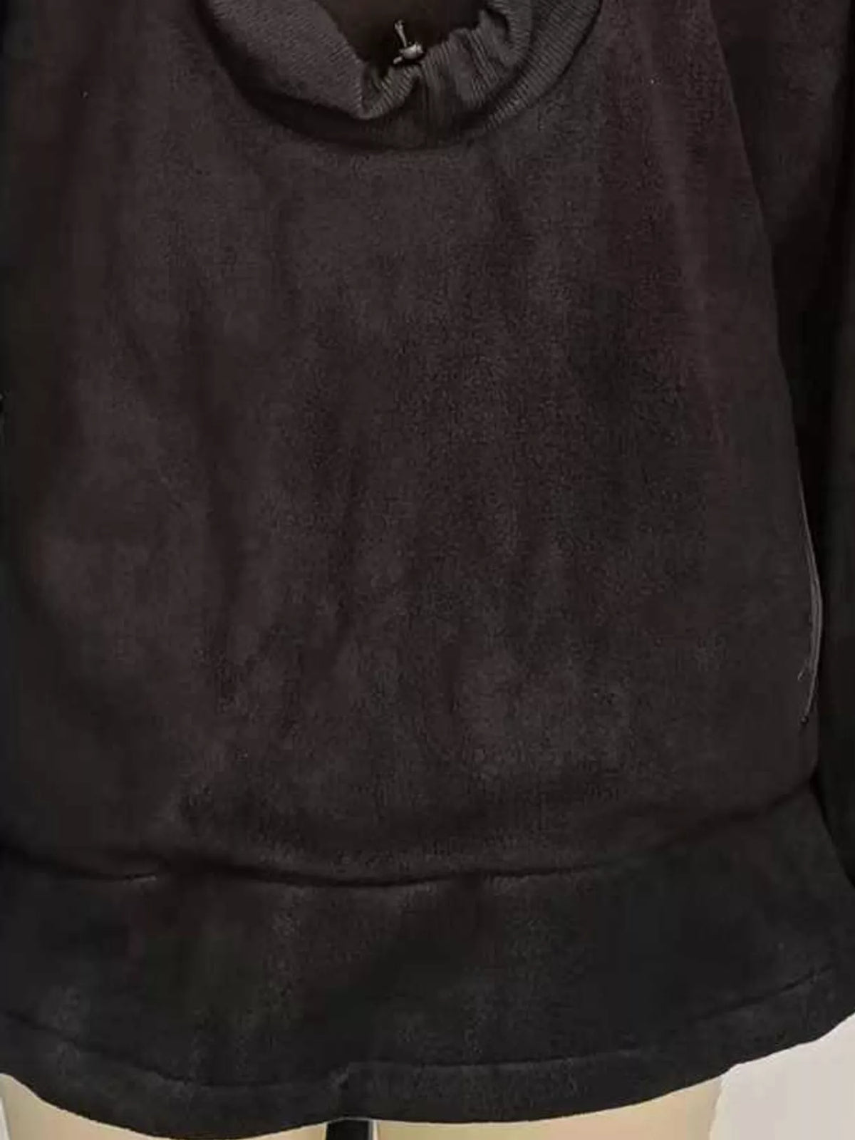 Pet-pouch hoodie, black fabric detail