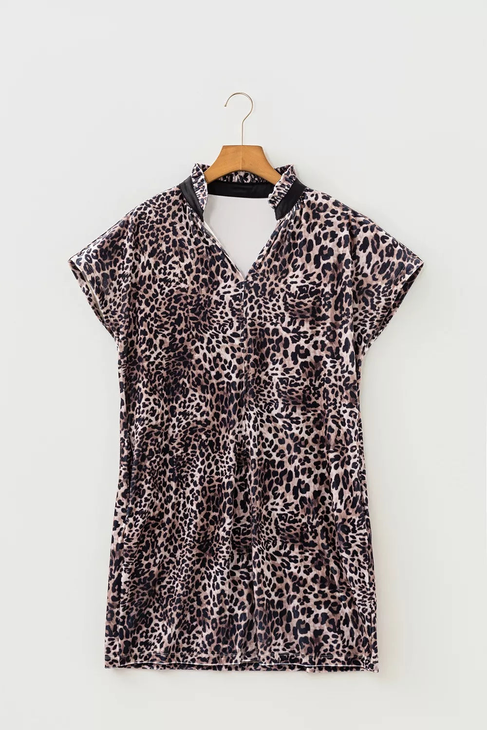 Leopard-print short sleeve mini shift dress