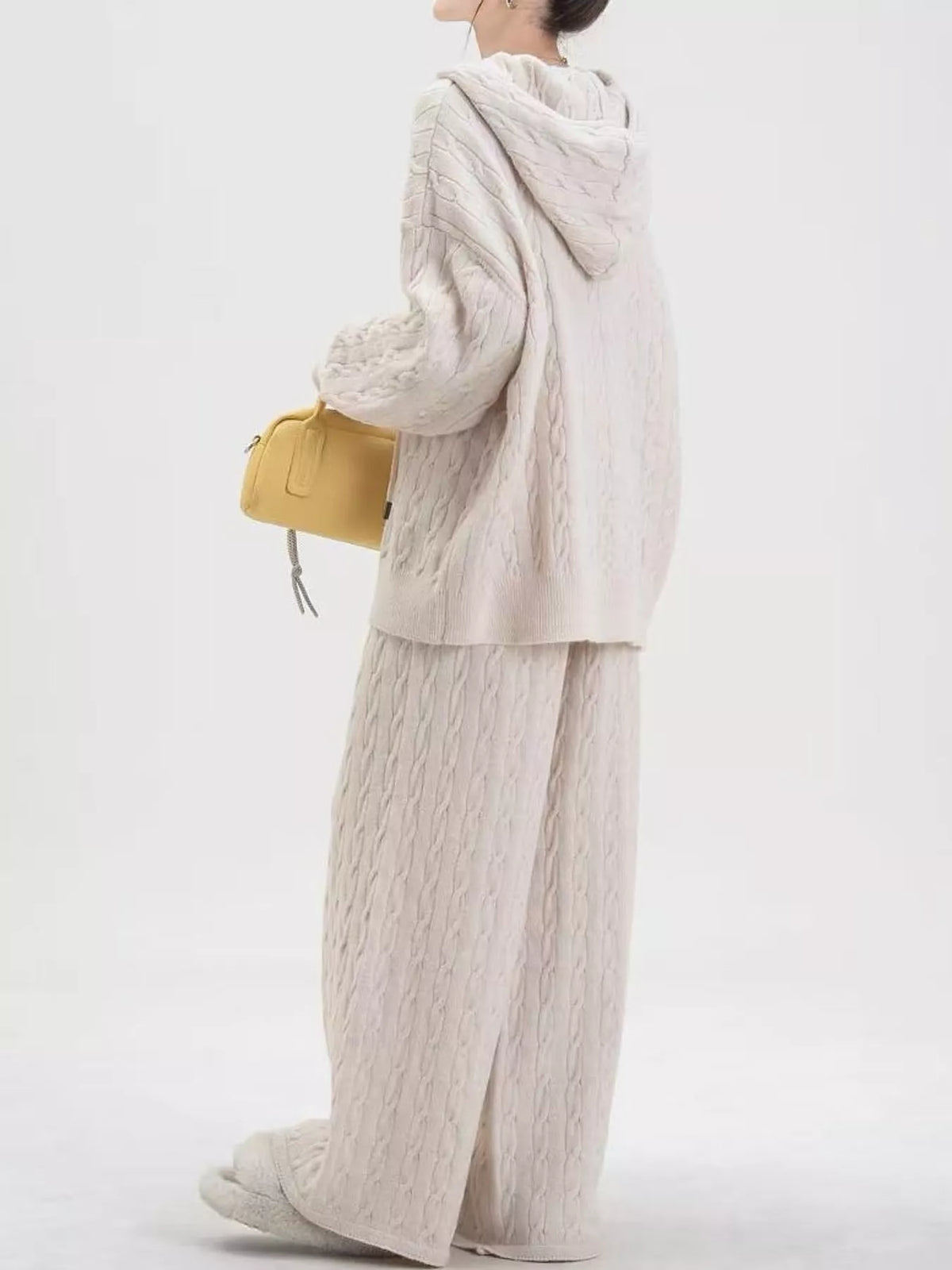 Cable-knit cardigan and pants set, cream back