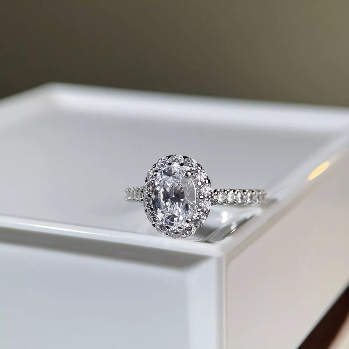 Trendsi 1.5 Carat Moissanite 925 Sterling Silver Oval Ring -