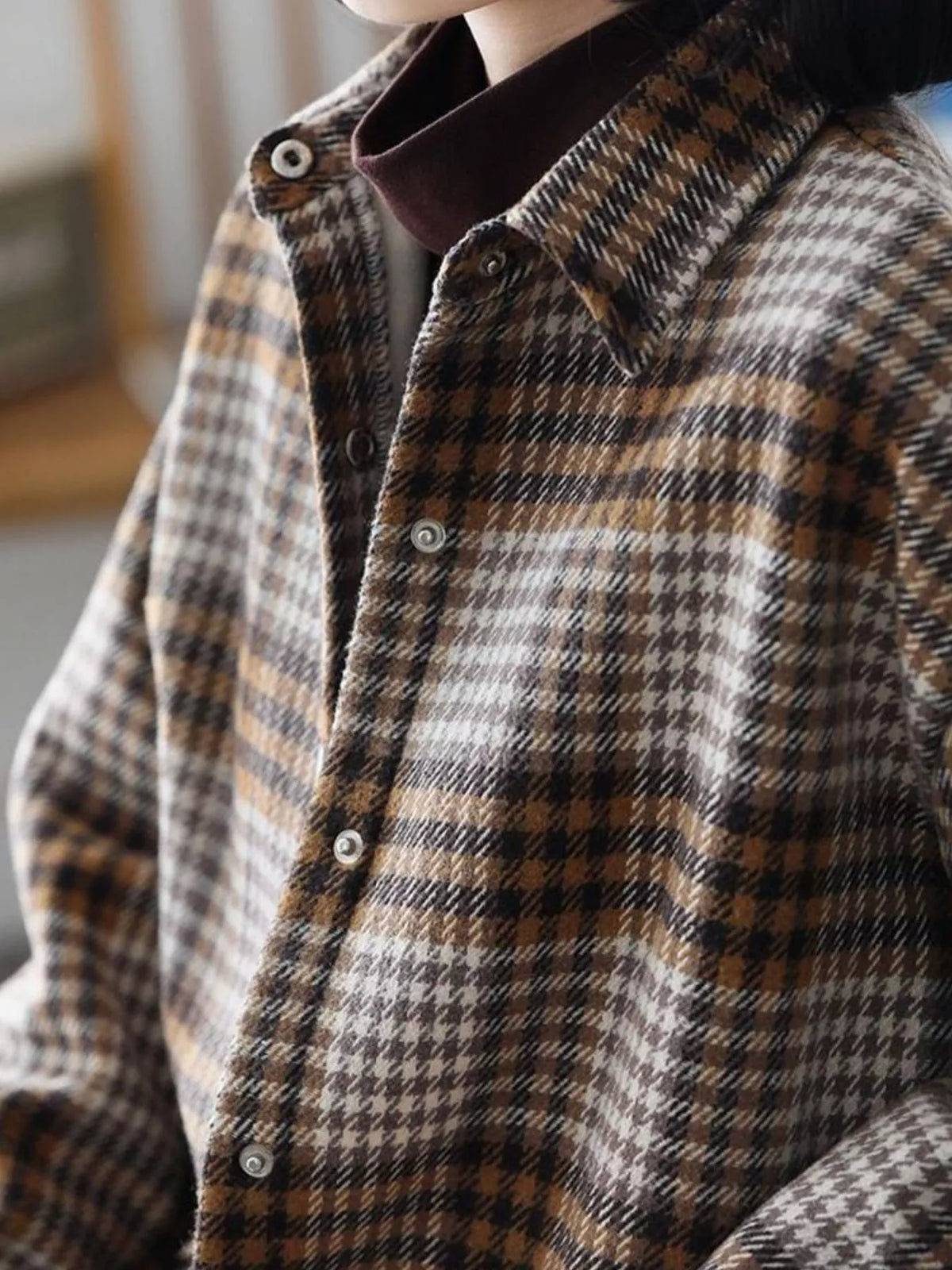 Khaki oversized plaid fleece-lined brushed shirt, detail view