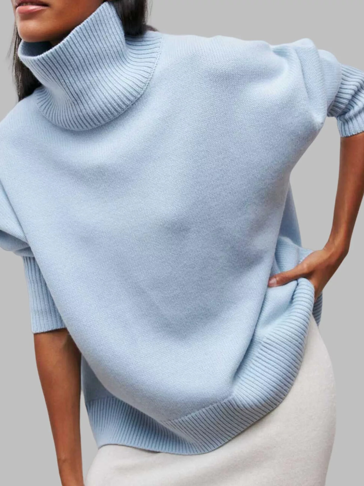 Turtleneck sweater, light blue front