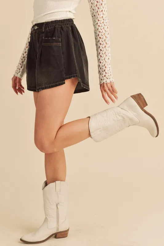 Women's shorts – product view 3