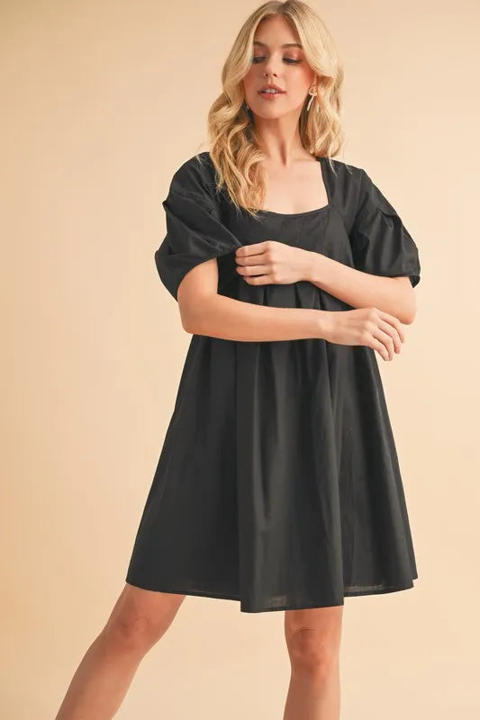 Women's apparel – product view 4
