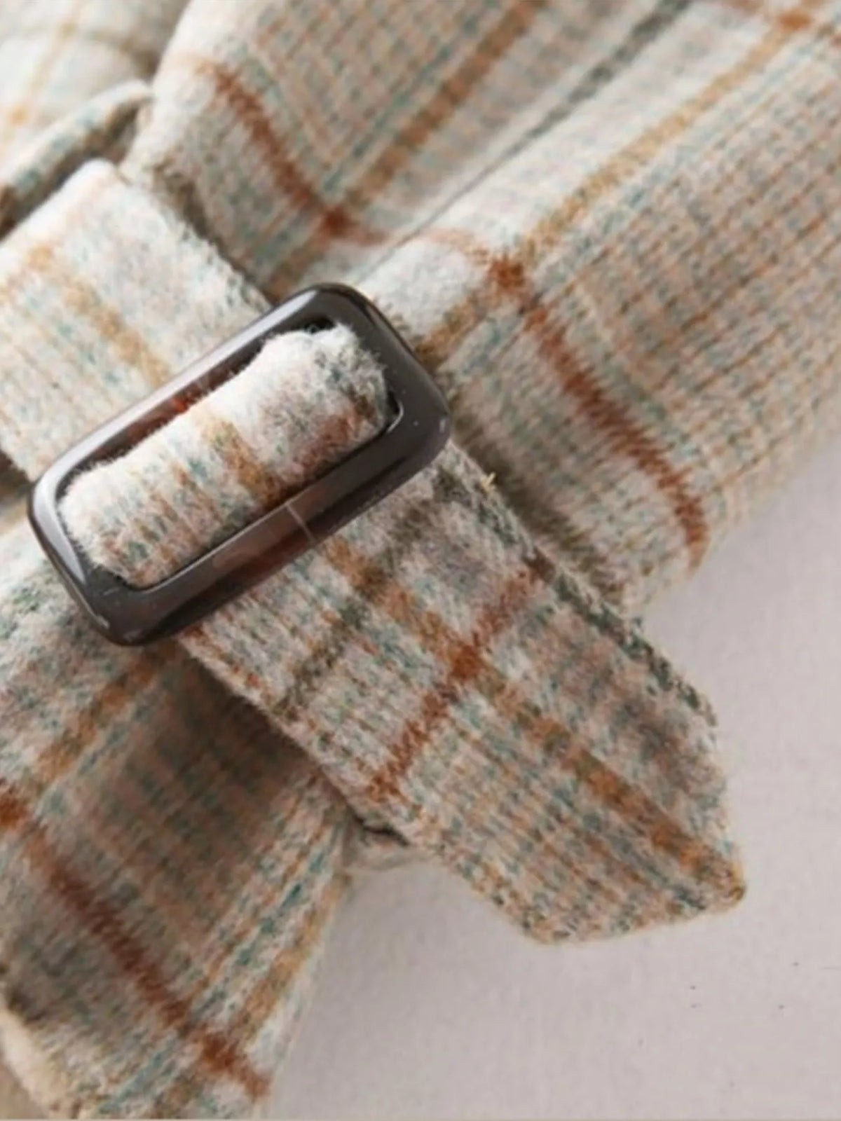 Vintage Plaid Button-Up Jacket — construction details