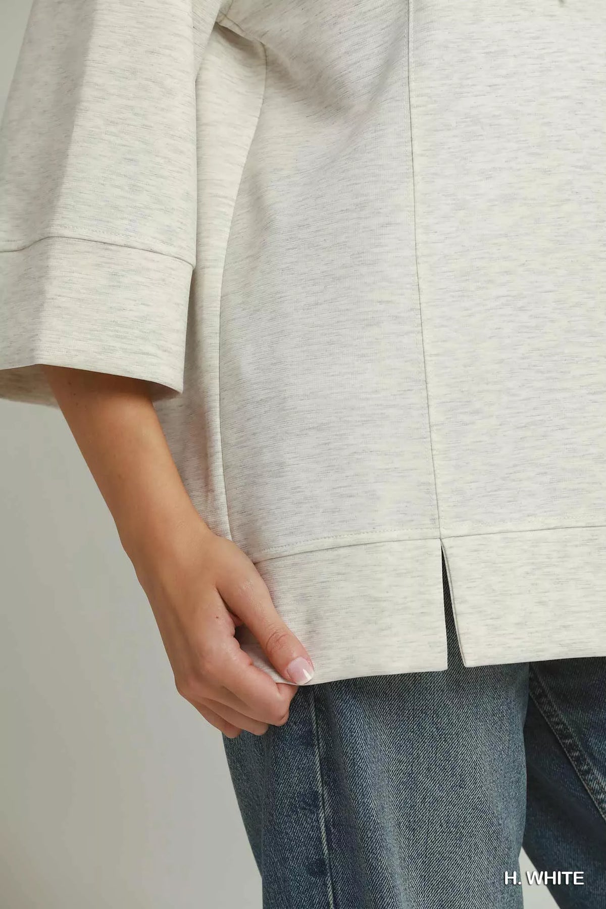 Graphic hooded tunic with three-quarter sleeves