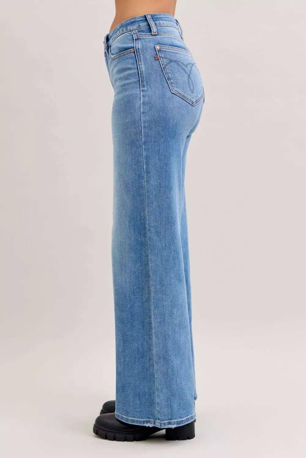 Women's jeans – product view 6