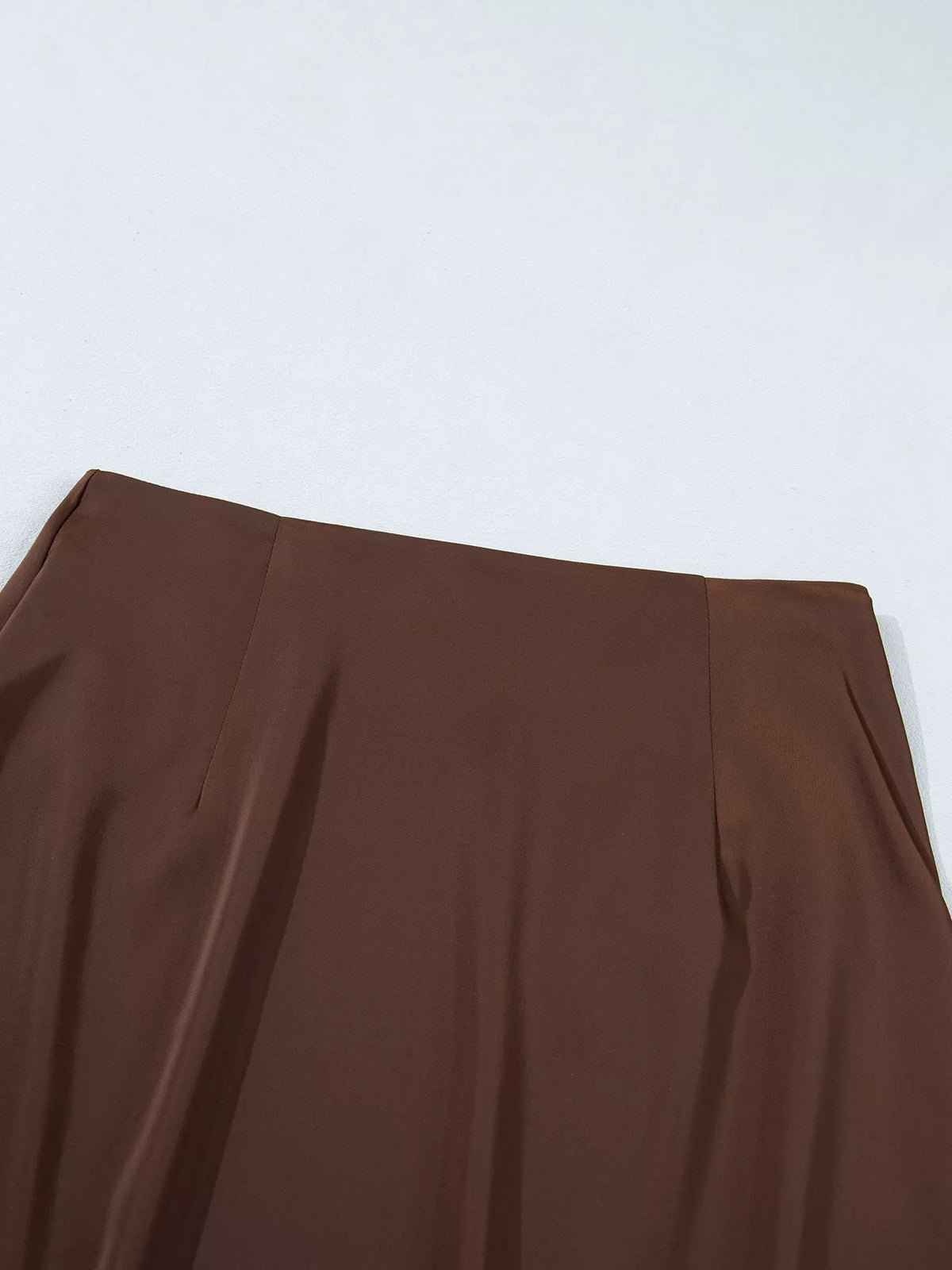 Lace-hem skirt, waist seam detail