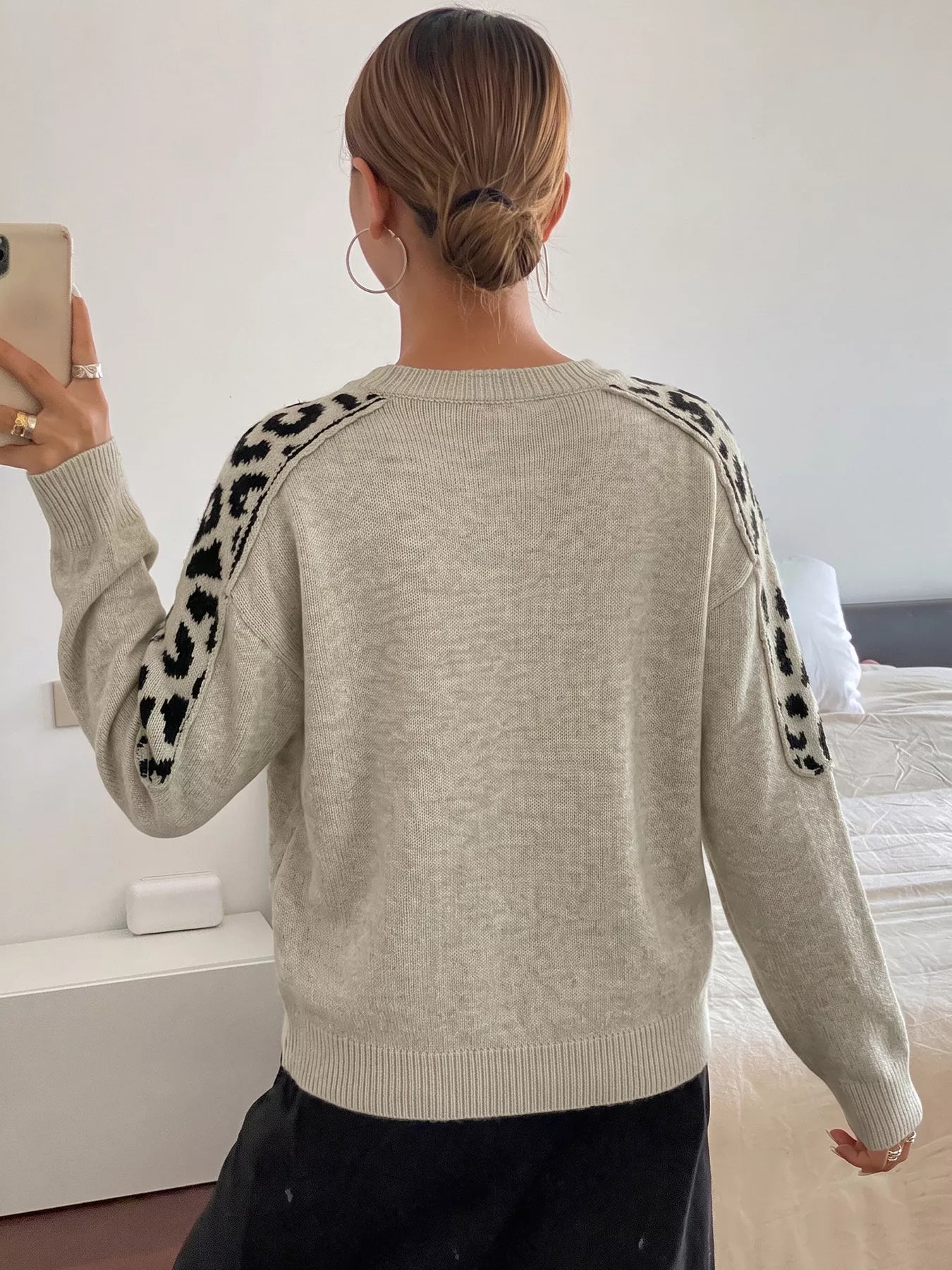 Trendsi Leopard Round Neck Sweater -