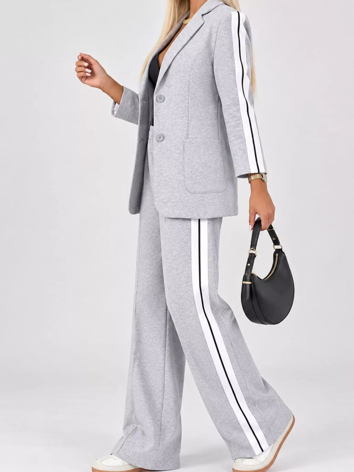 Set with Side Stripe Detail — side view