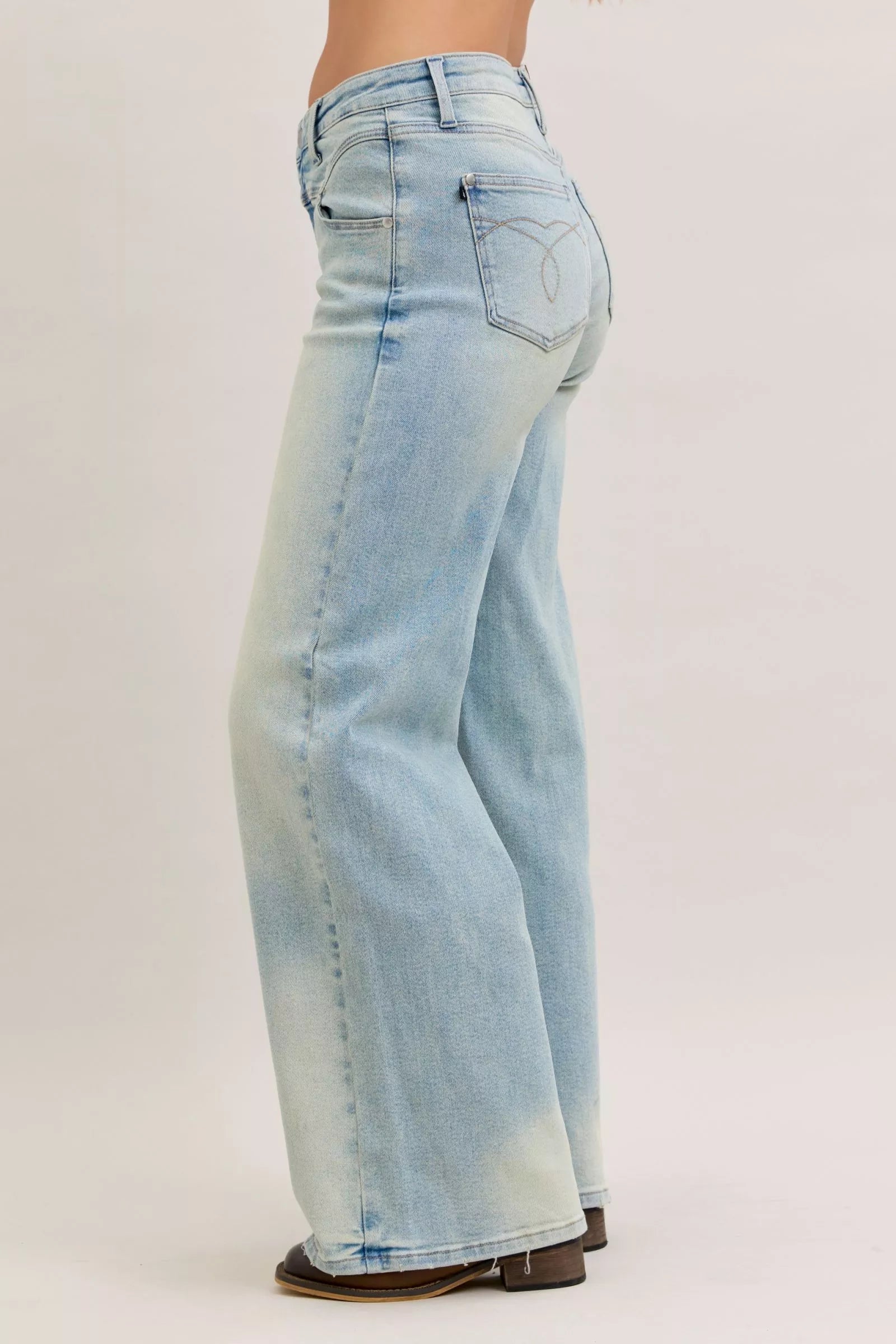 Women's jeans – product view 3