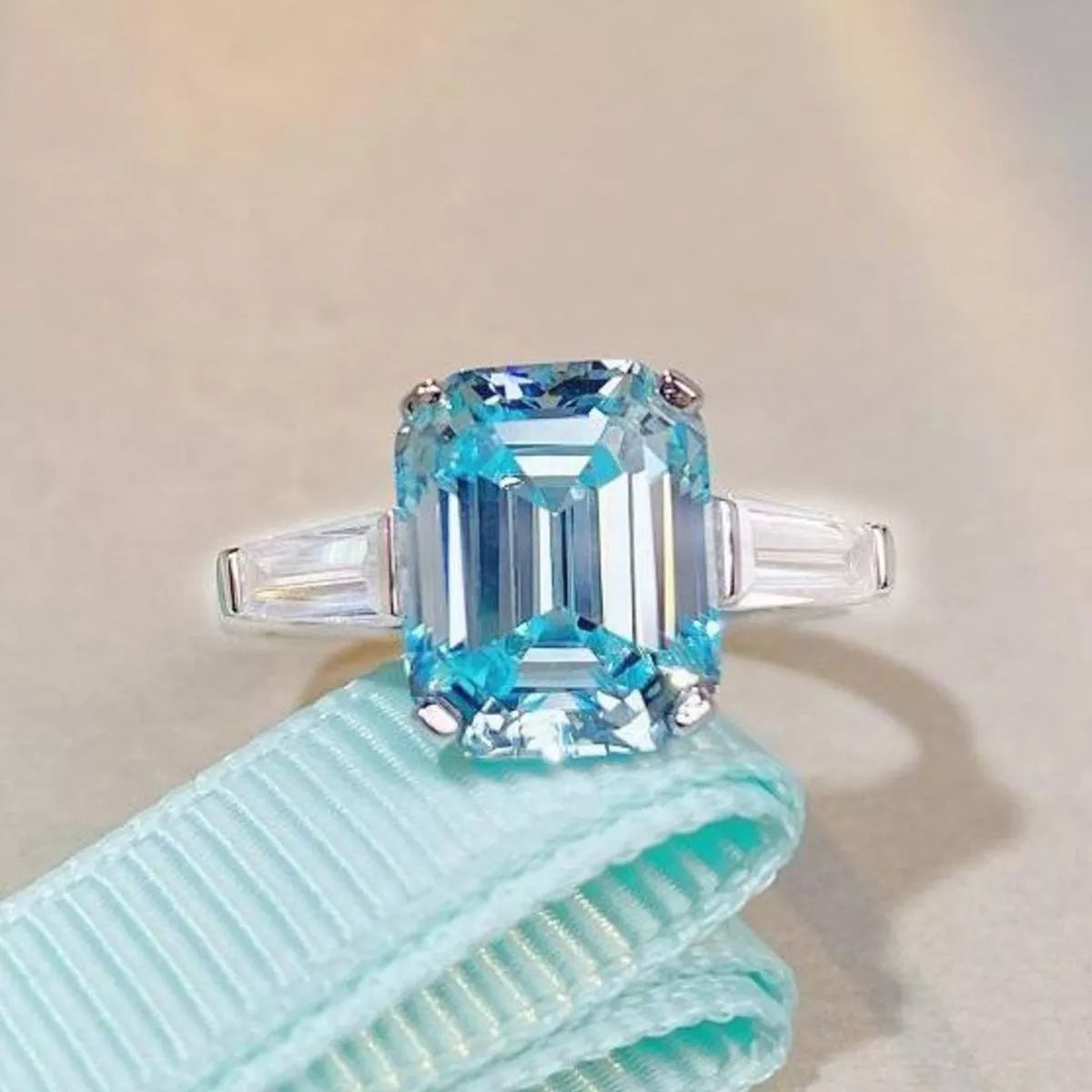Trendsi 925 Sterling Silver Zircon Geometric Ring -
