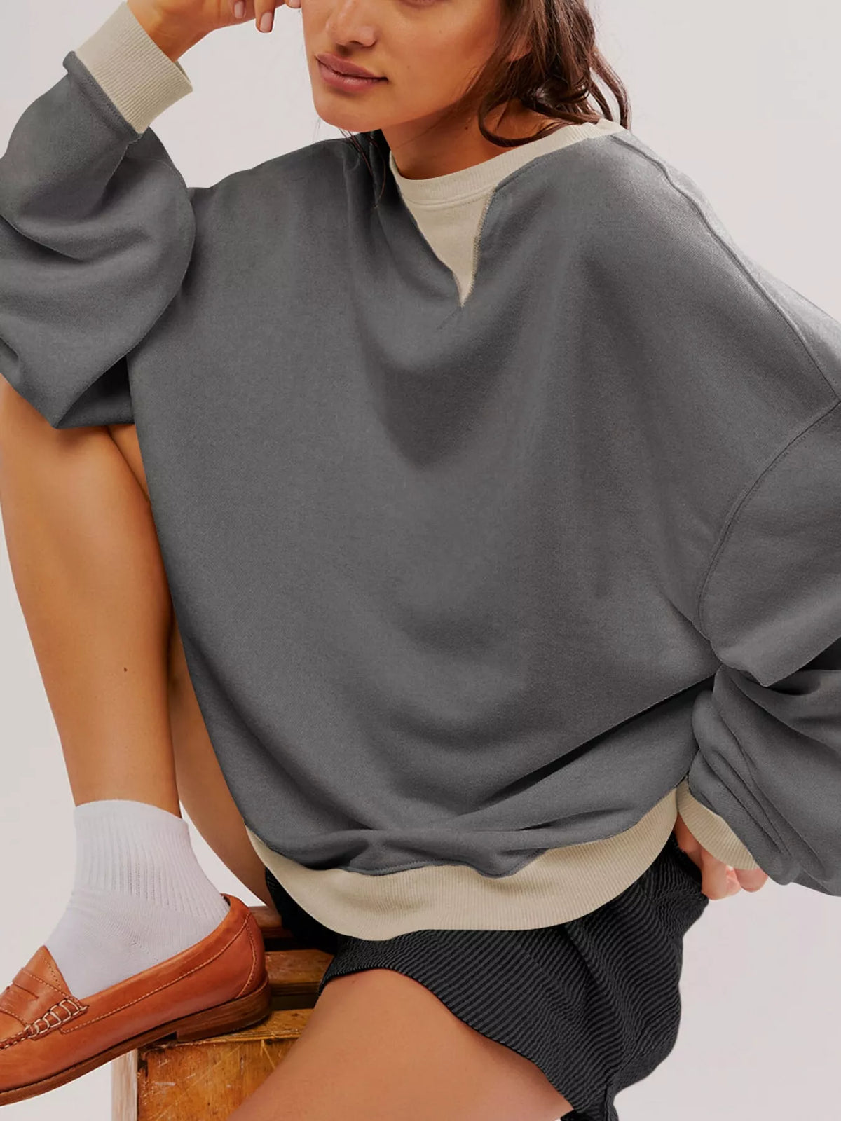 Gray dropped shoulder long sleeve sweatshirt