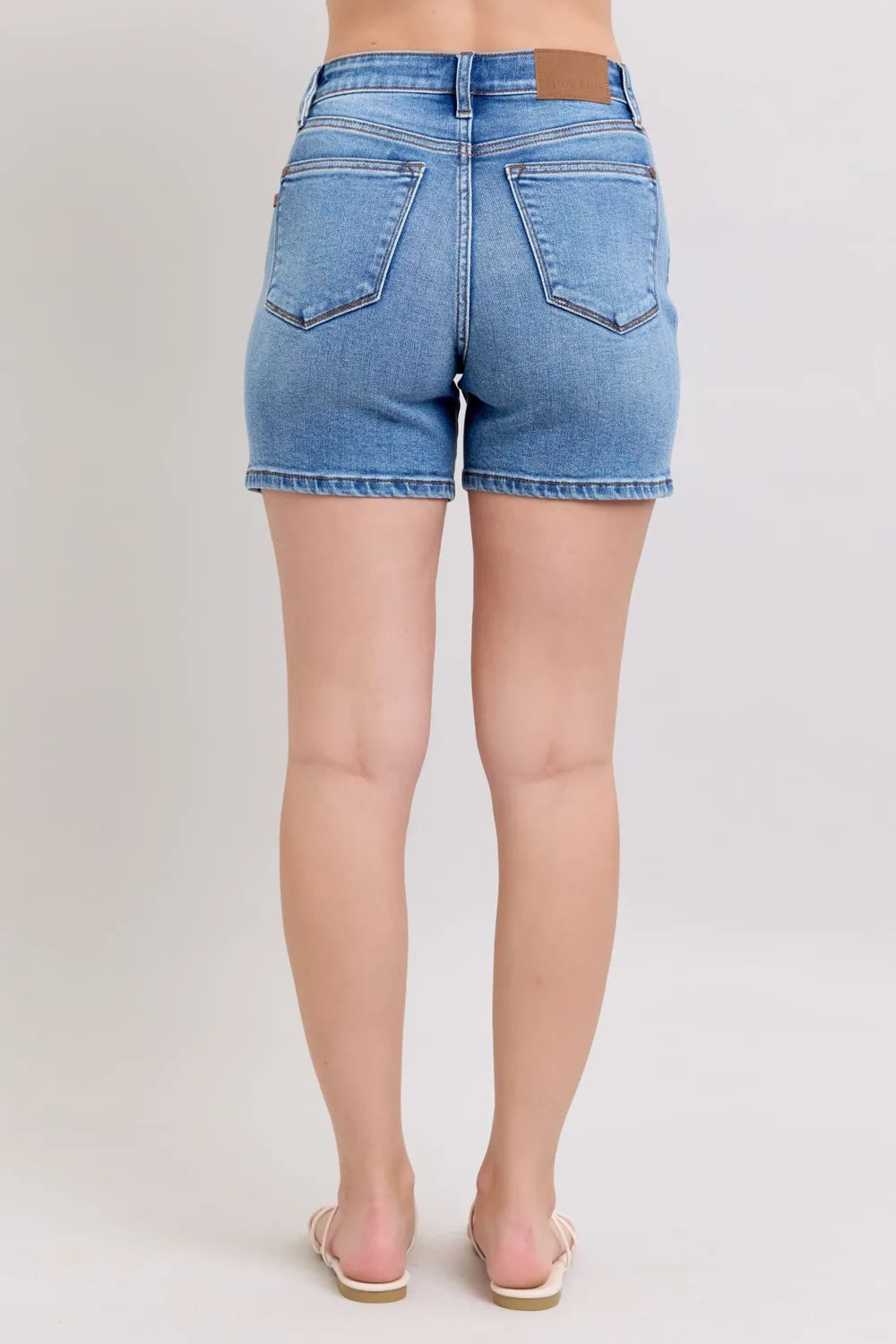 Women's shorts – product view 14