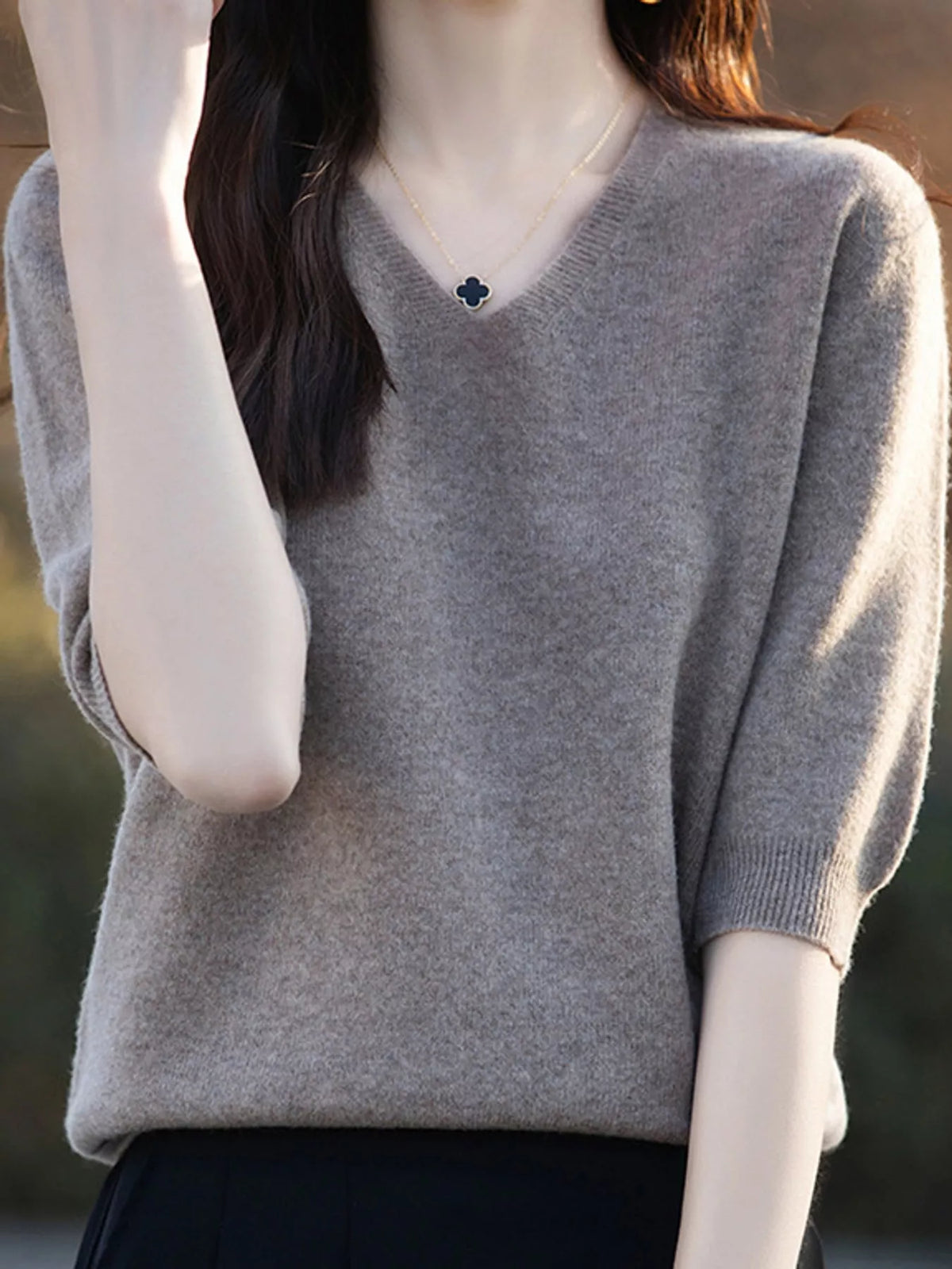 Short-sleeve sweater, garment detail