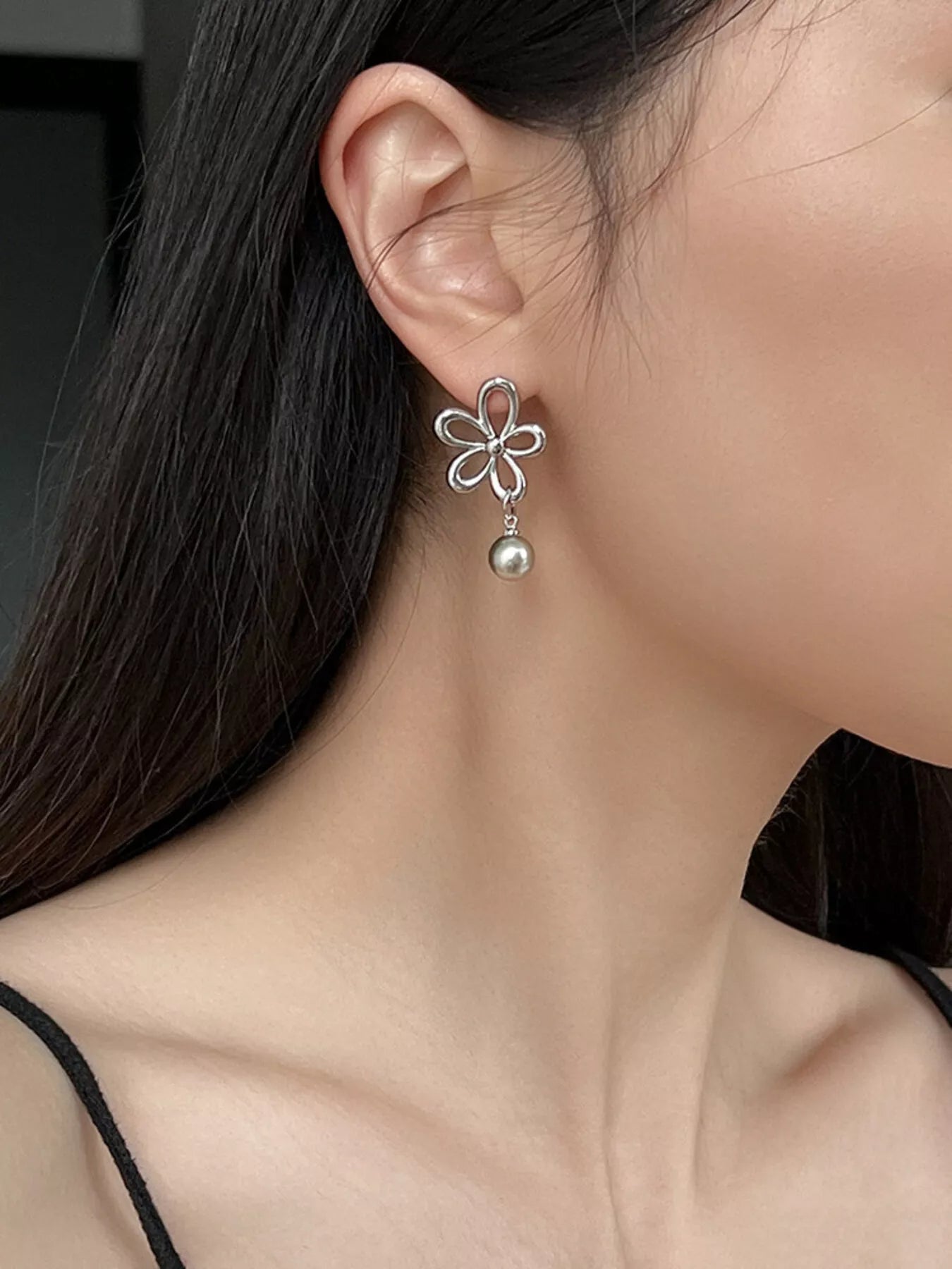Women's Silver Plated Flower Synthetic Pearl Drop Earrings