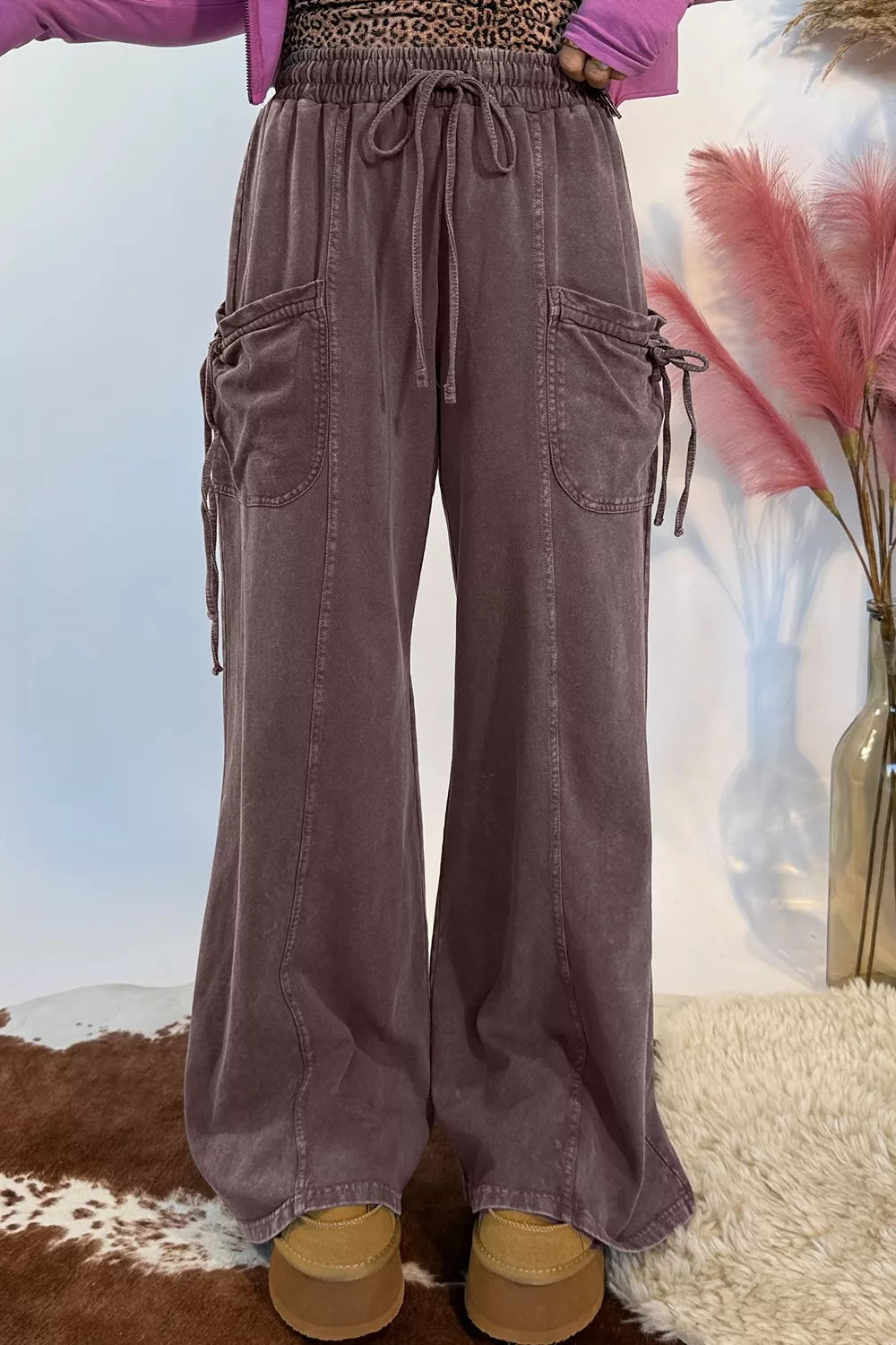 Drawstring cargo pants, washed brown front