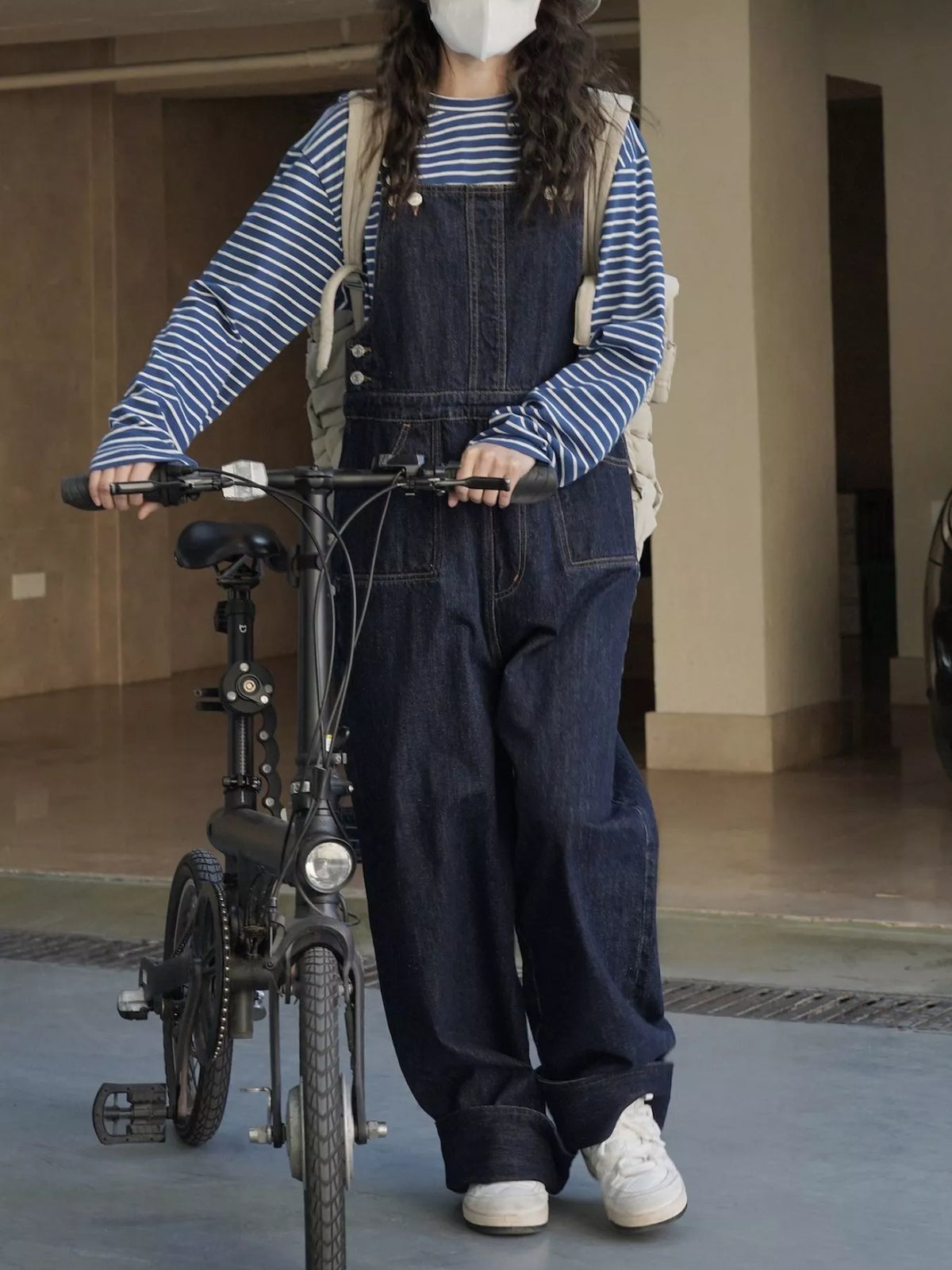 Women's Vintage Dark Wash Wide-Leg Denim Overalls in dark blue — front view