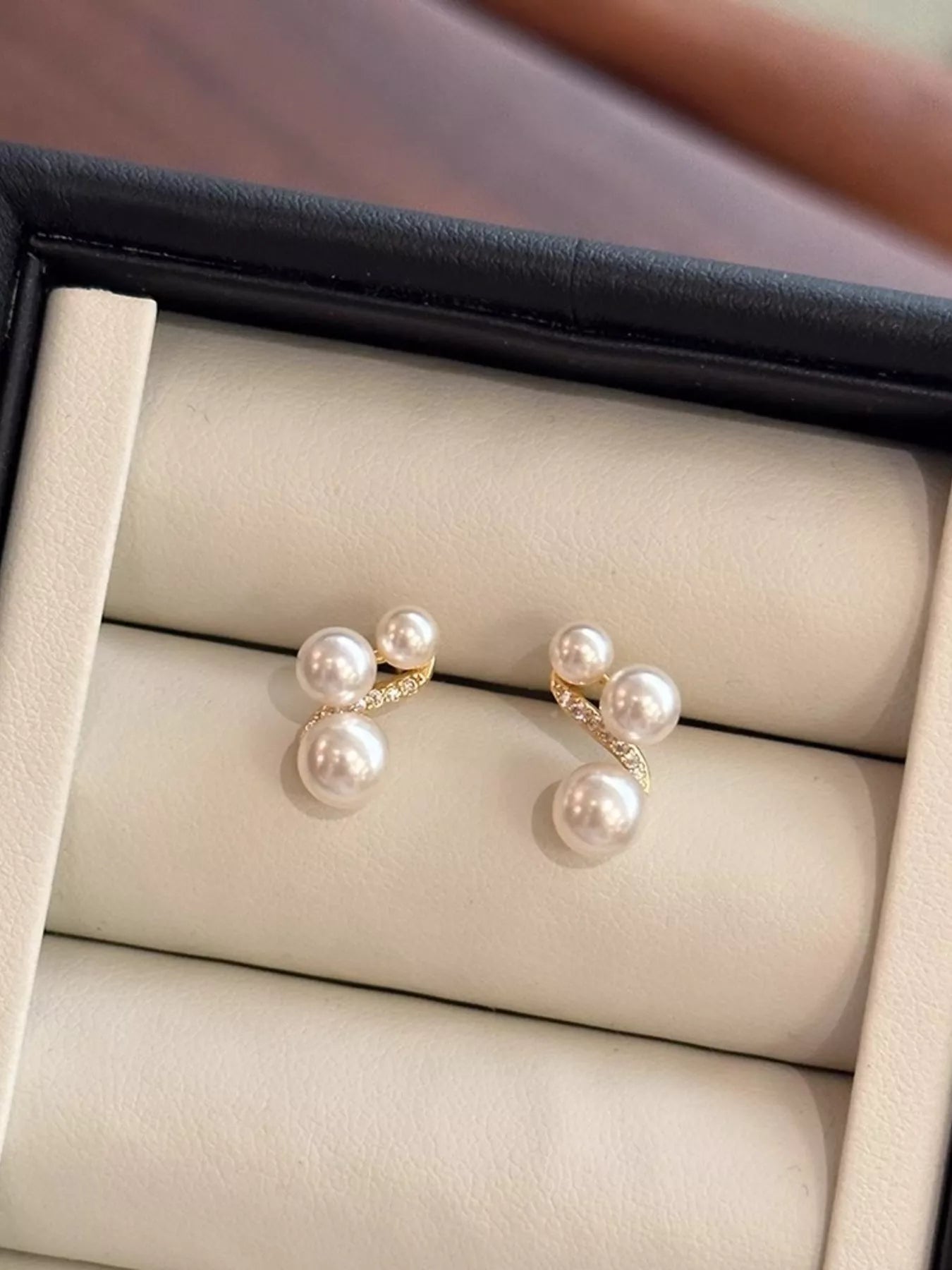 Trendsi Pearl Cluster Earrings -