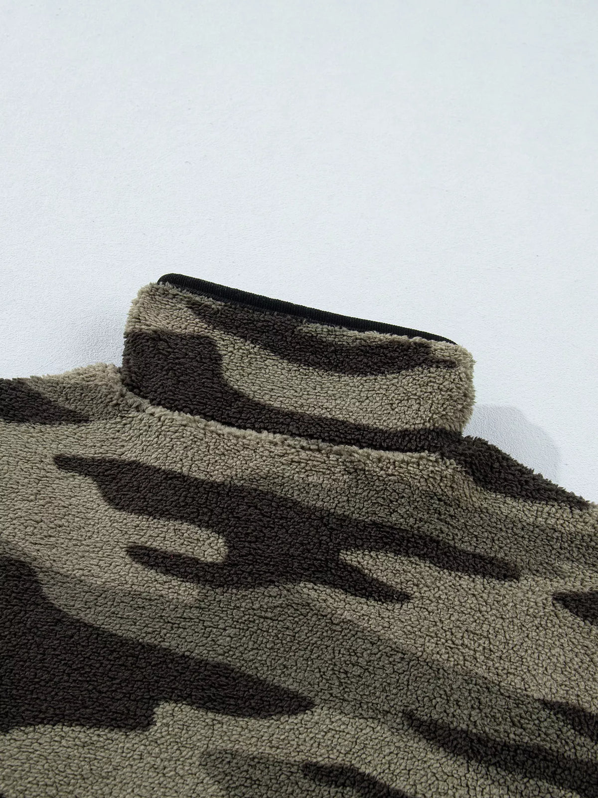 Camouflage Fleece Half Zip-Up Pocket Sweatshirt in army green, construction detail