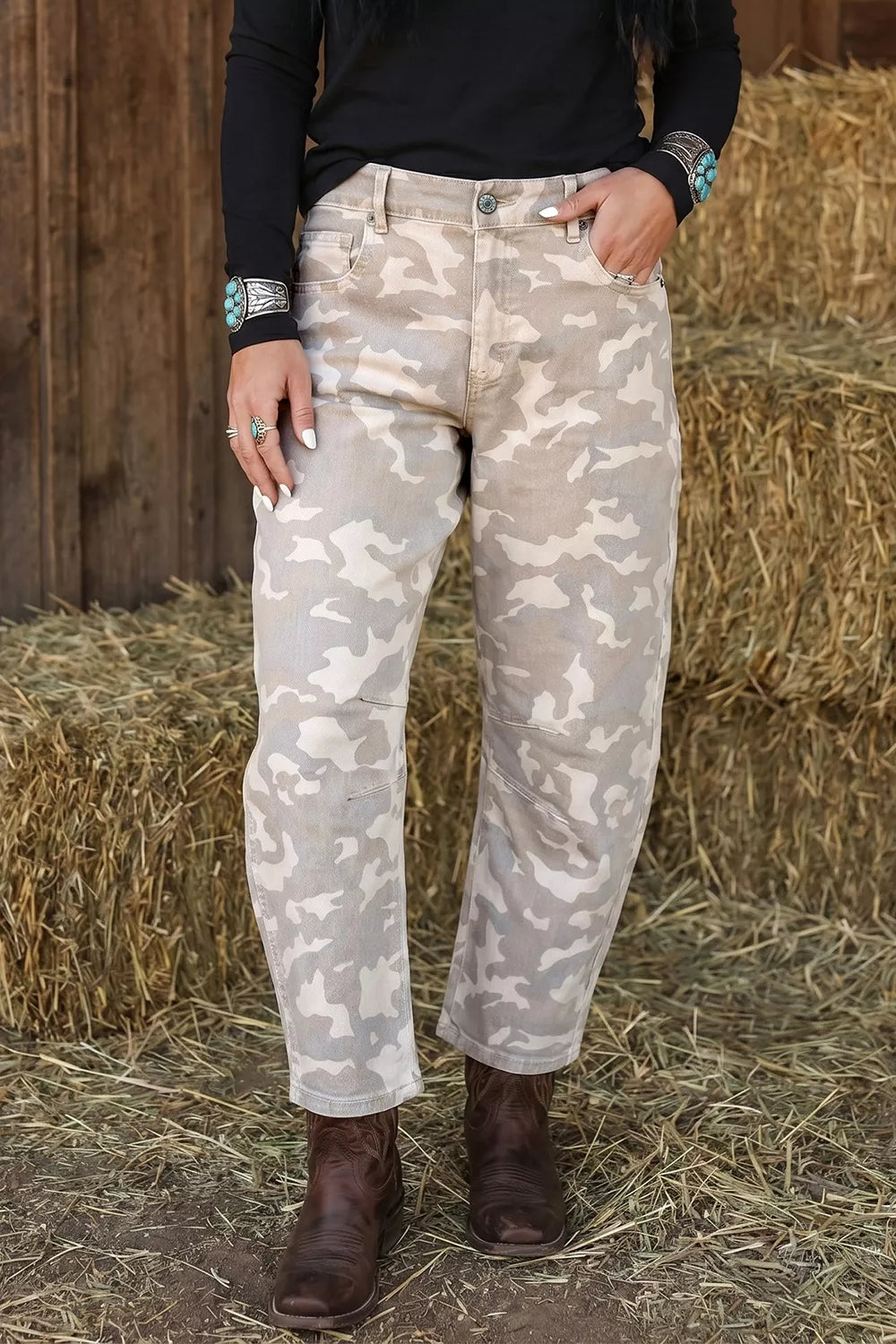 Beige camouflage barrel jeans, front view