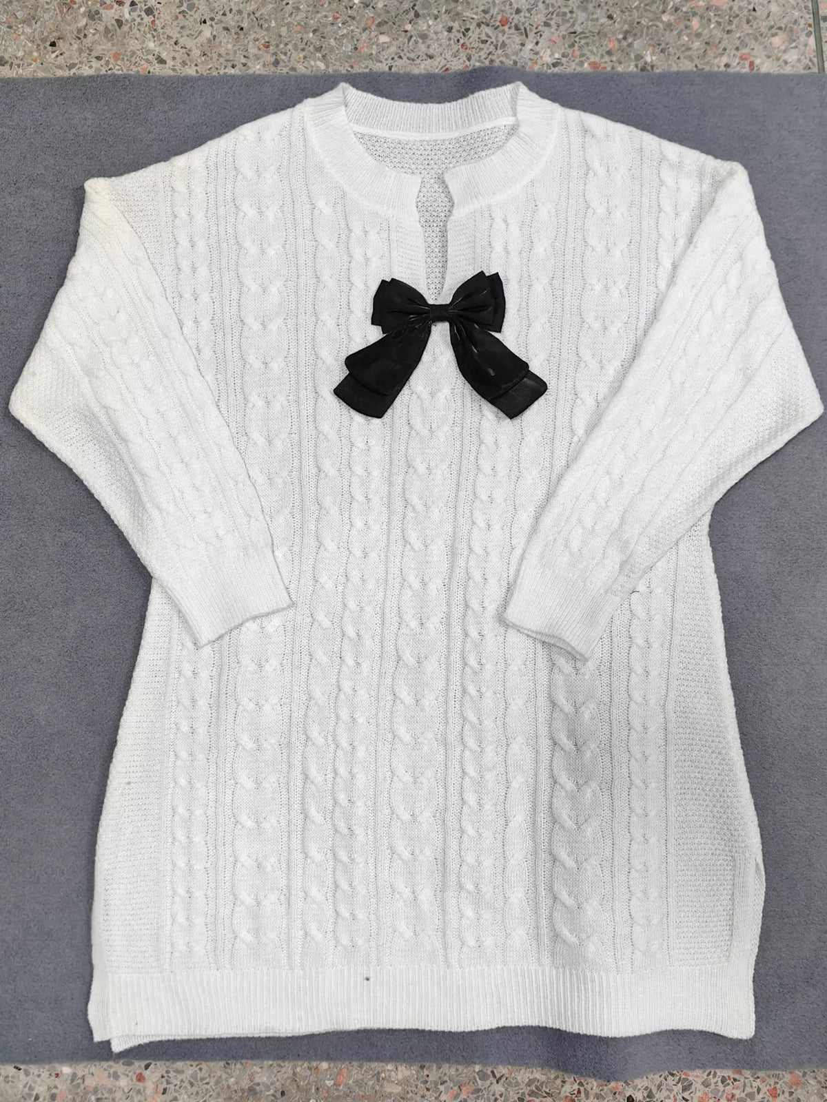 Women's cable-knit sweater dress with contrast bow, plus size