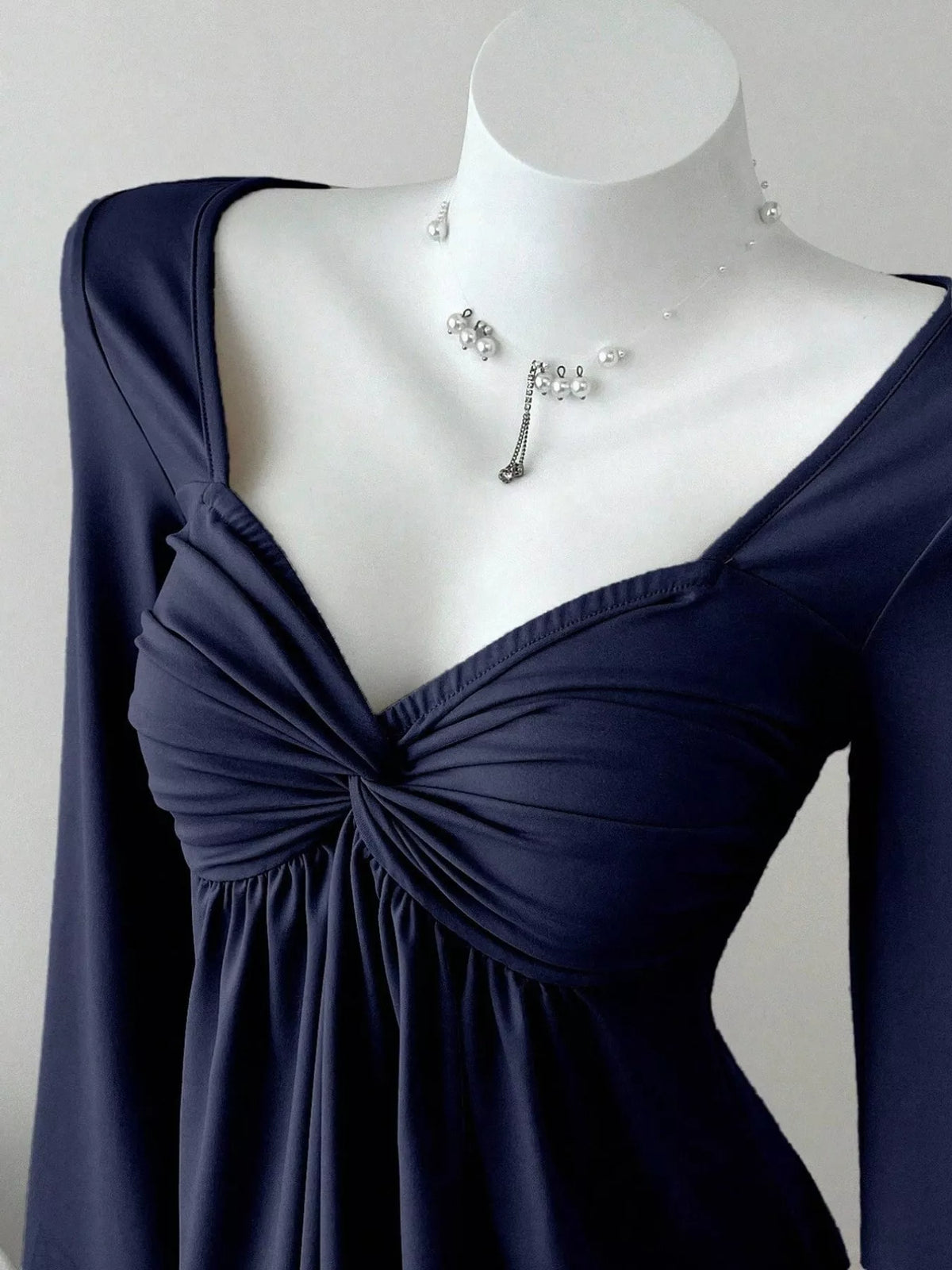 Long-sleeve T-shirt, garment detail