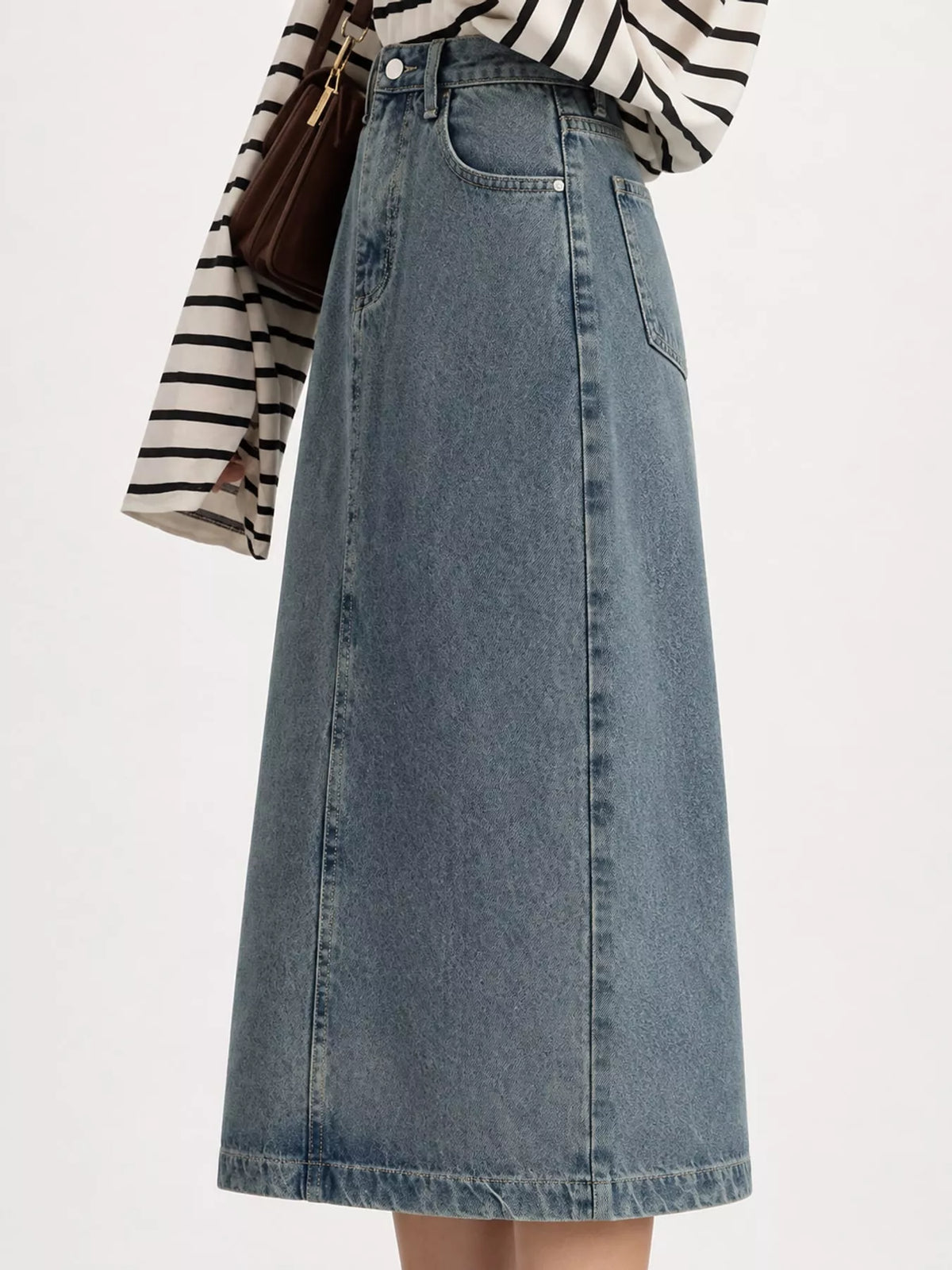 High-waisted denim midi skirt — light blue side