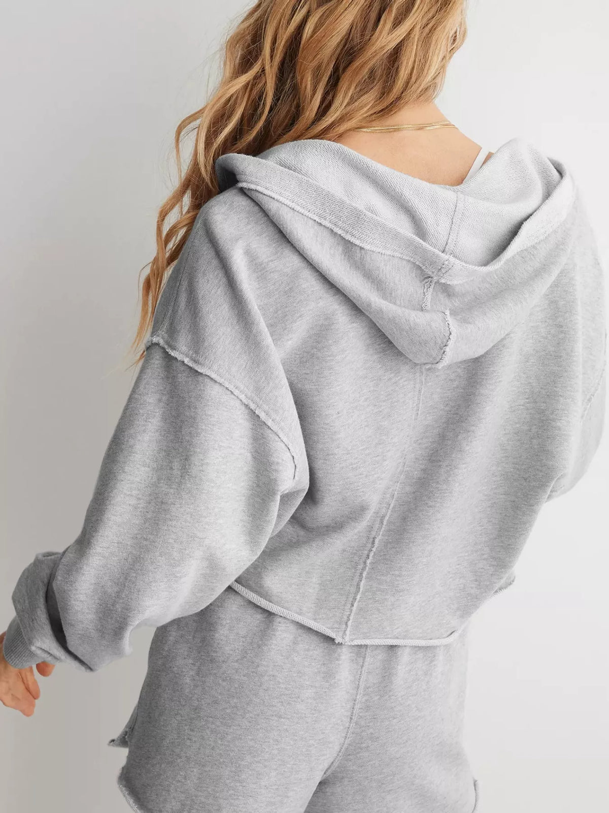 Cropped hoodie, light gray back