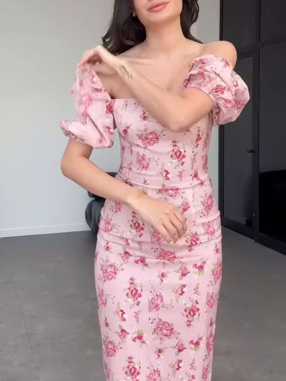 Trendsi Floral Puff Sleeve Ruched Midi Dress -