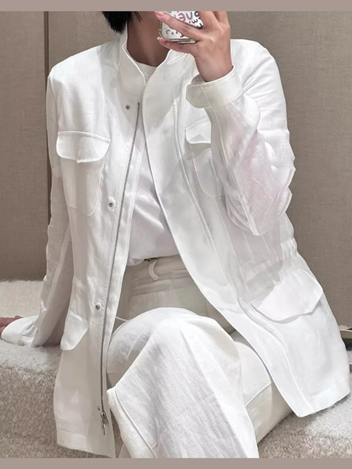 White lightweight multi pockets jacket — front view