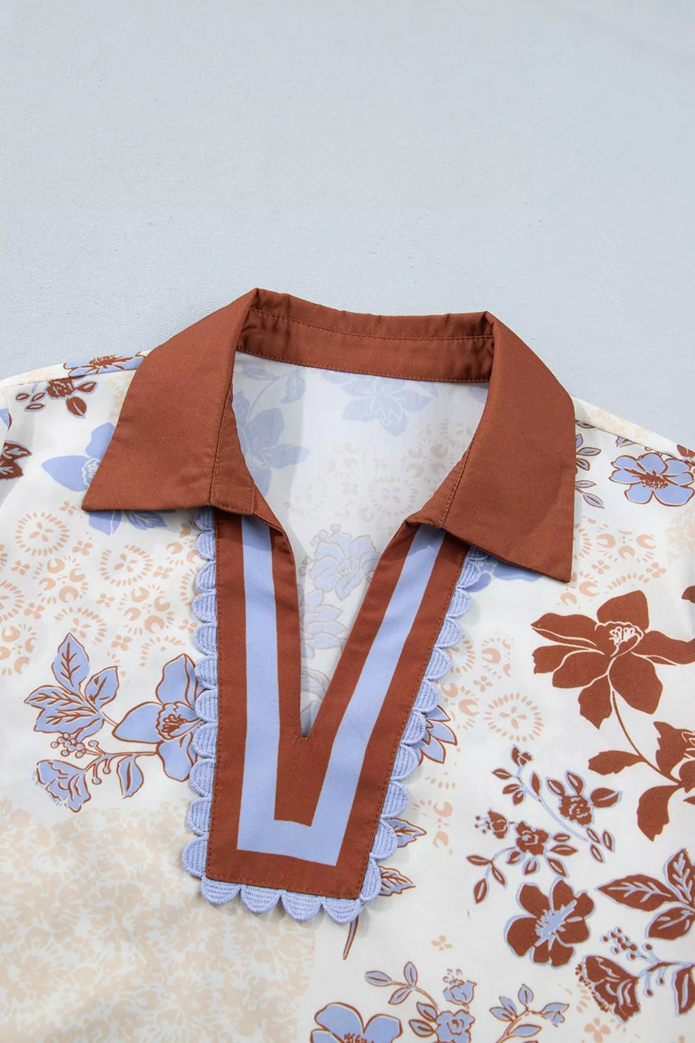 Trendsi Floral Print Colorblock V Neck Long Sleeve Blouse -