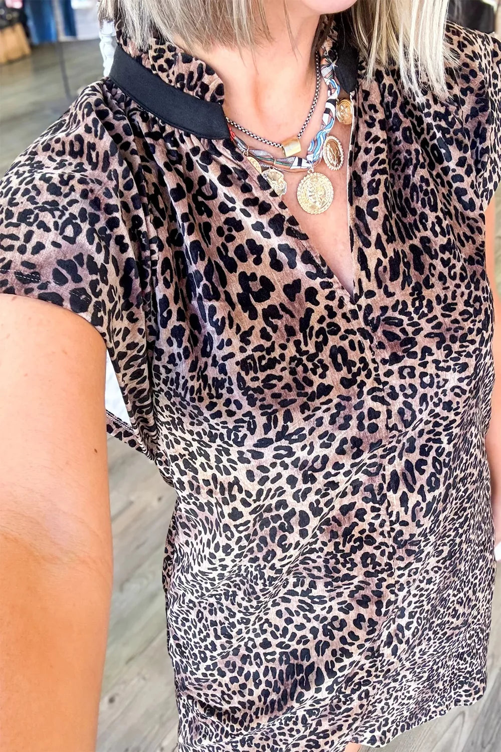 Leopard-print short sleeve mini shift dress