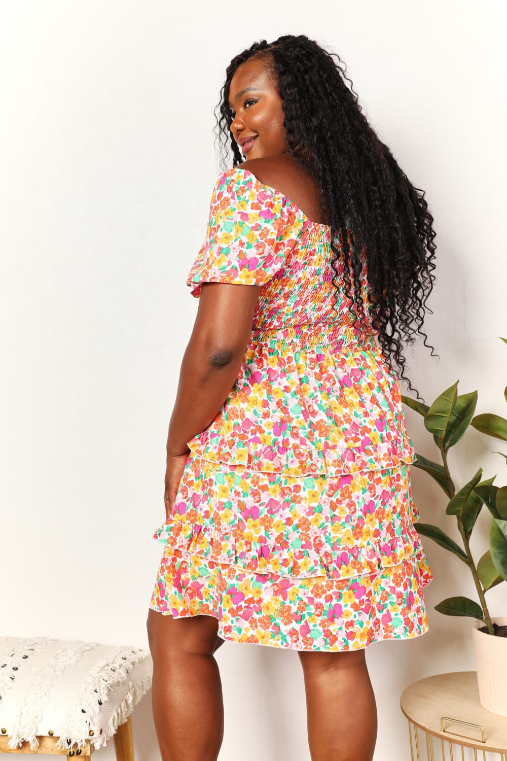 Women's apparel – product view 11