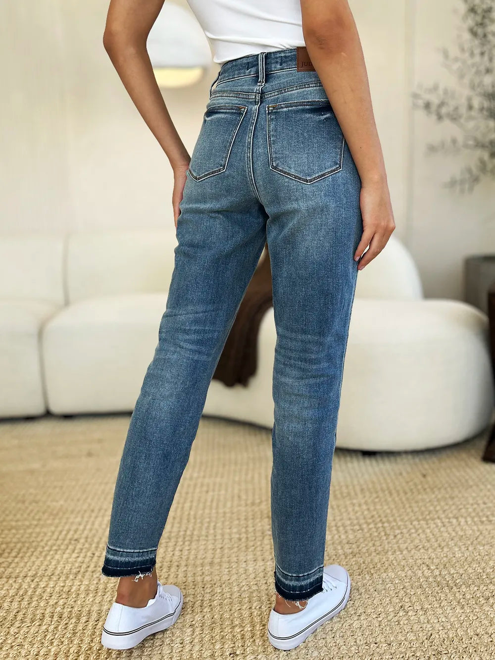 Women's jeans – product view 3