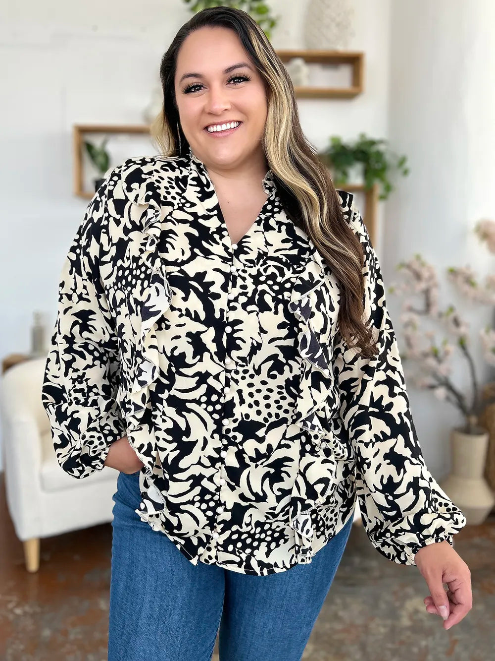 Women's apparel – product view 7
