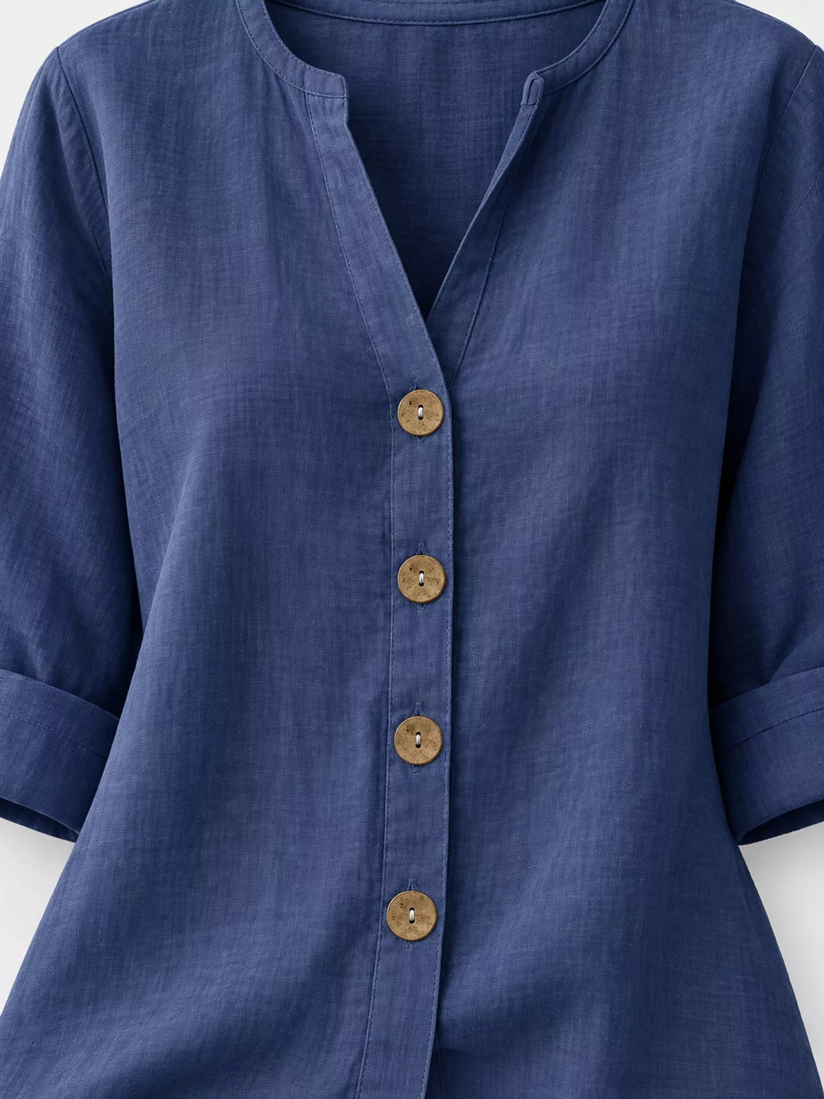 Notched-neck shirt, blue neckline button cuff and hem details