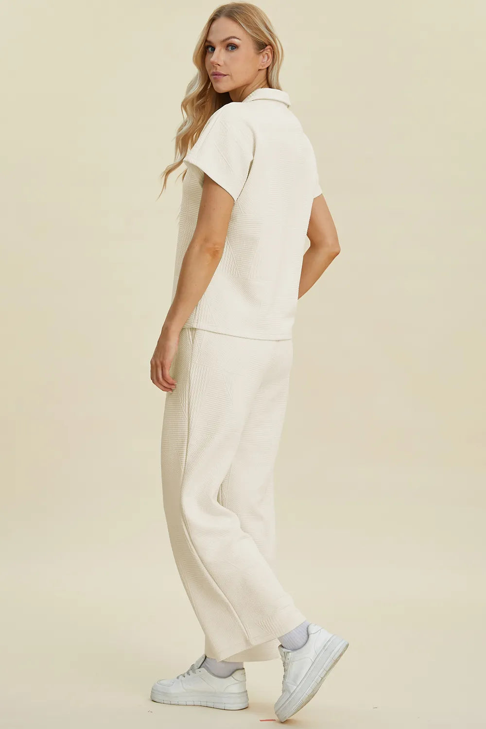 Women's clothing set – product view 2