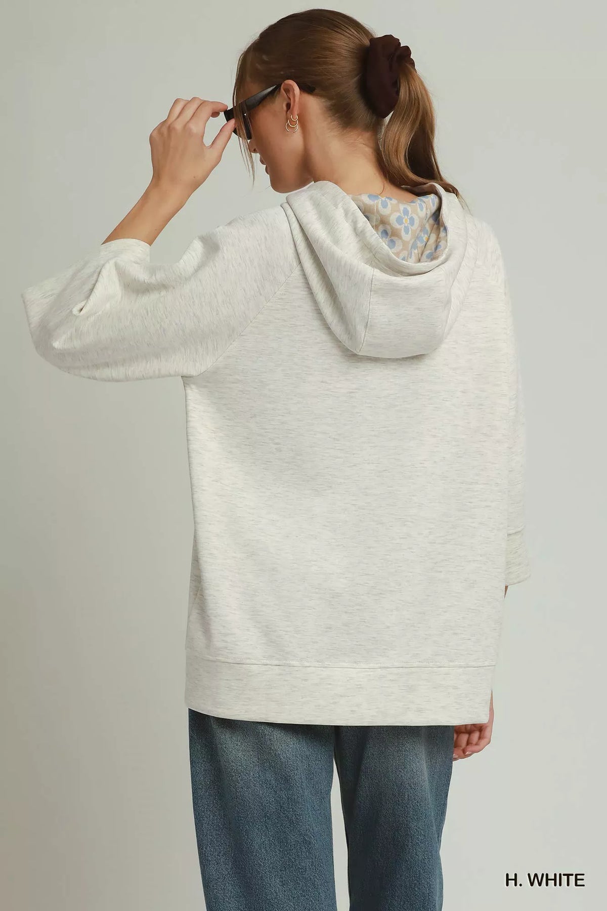 Graphic hooded tunic with three-quarter sleeves