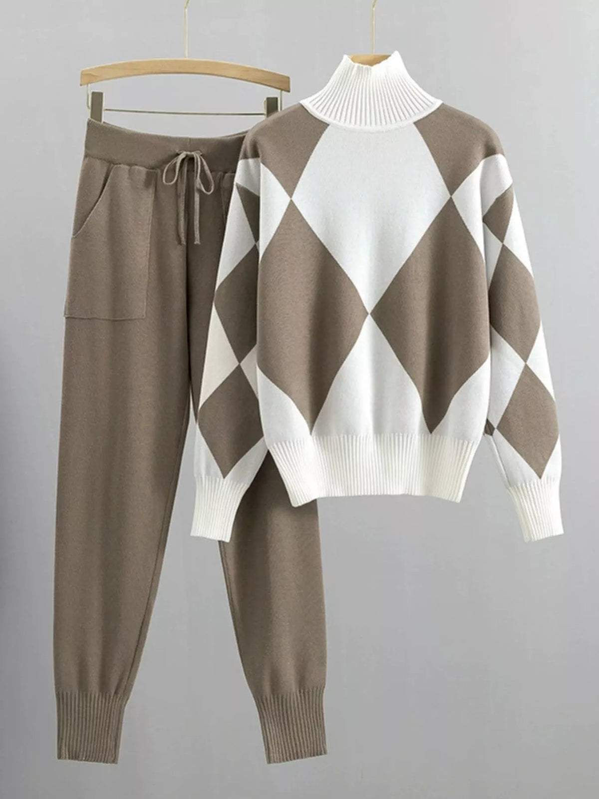 Argyle Pattern Mock Neck Sweater and Jogger Set — garment front