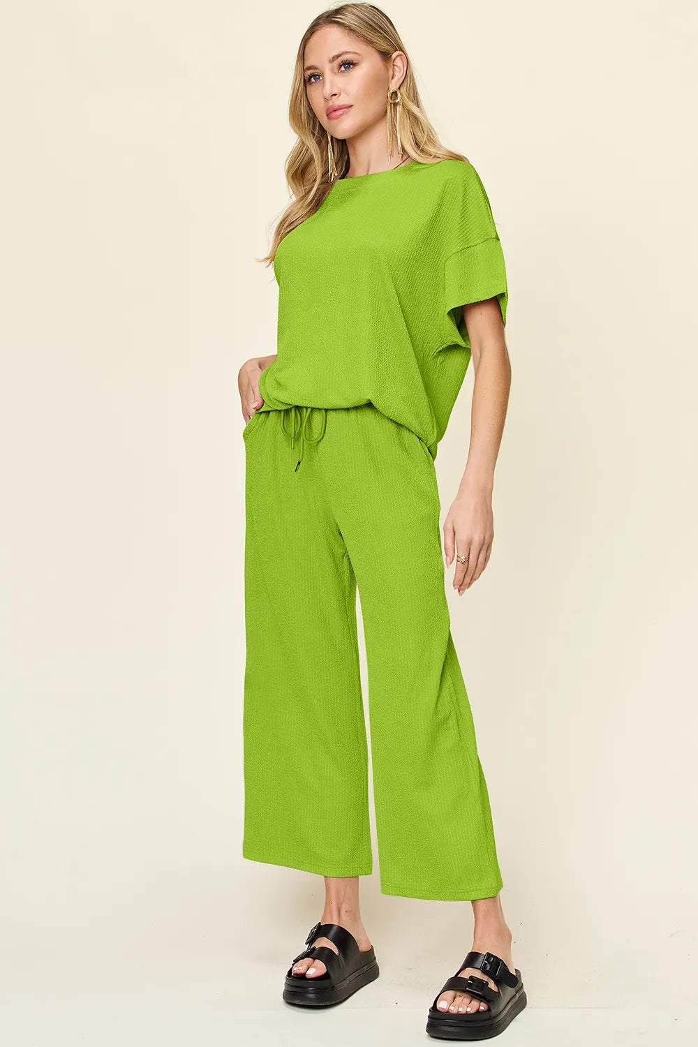 Women's clothing set – product view 2