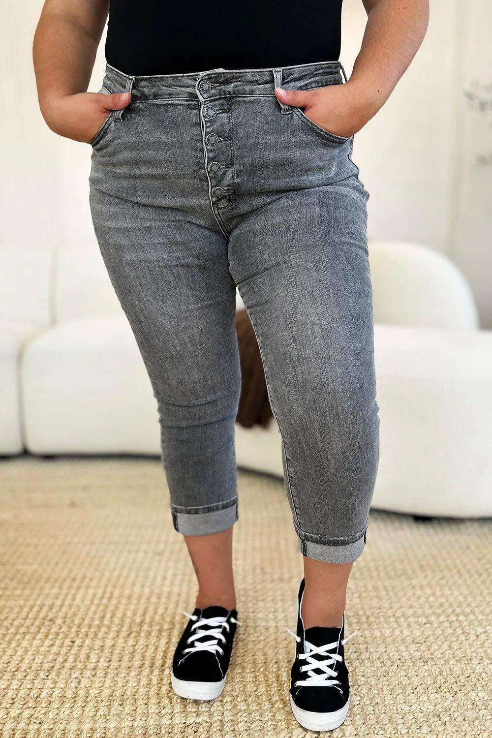 Women's apparel – product view 9