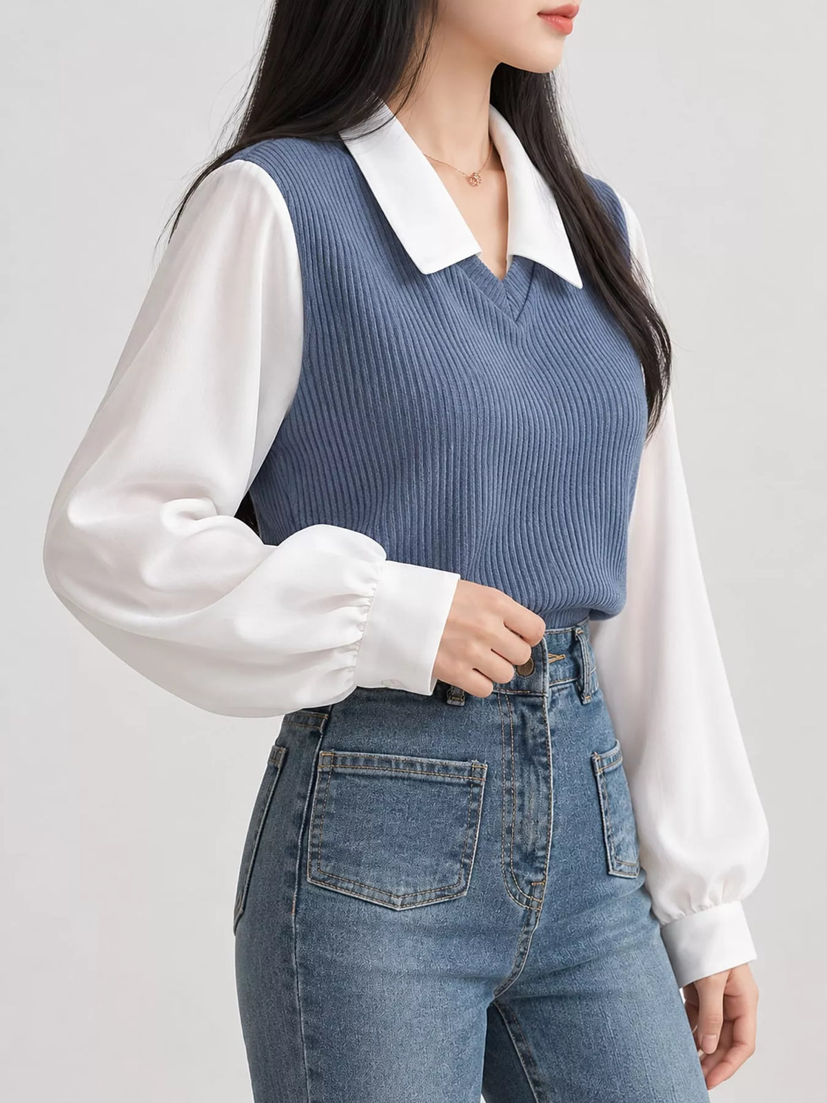 Layered blouse, blue and white side