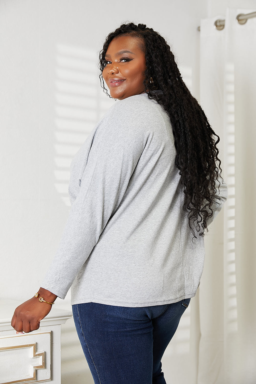 Women's apparel – product view 18