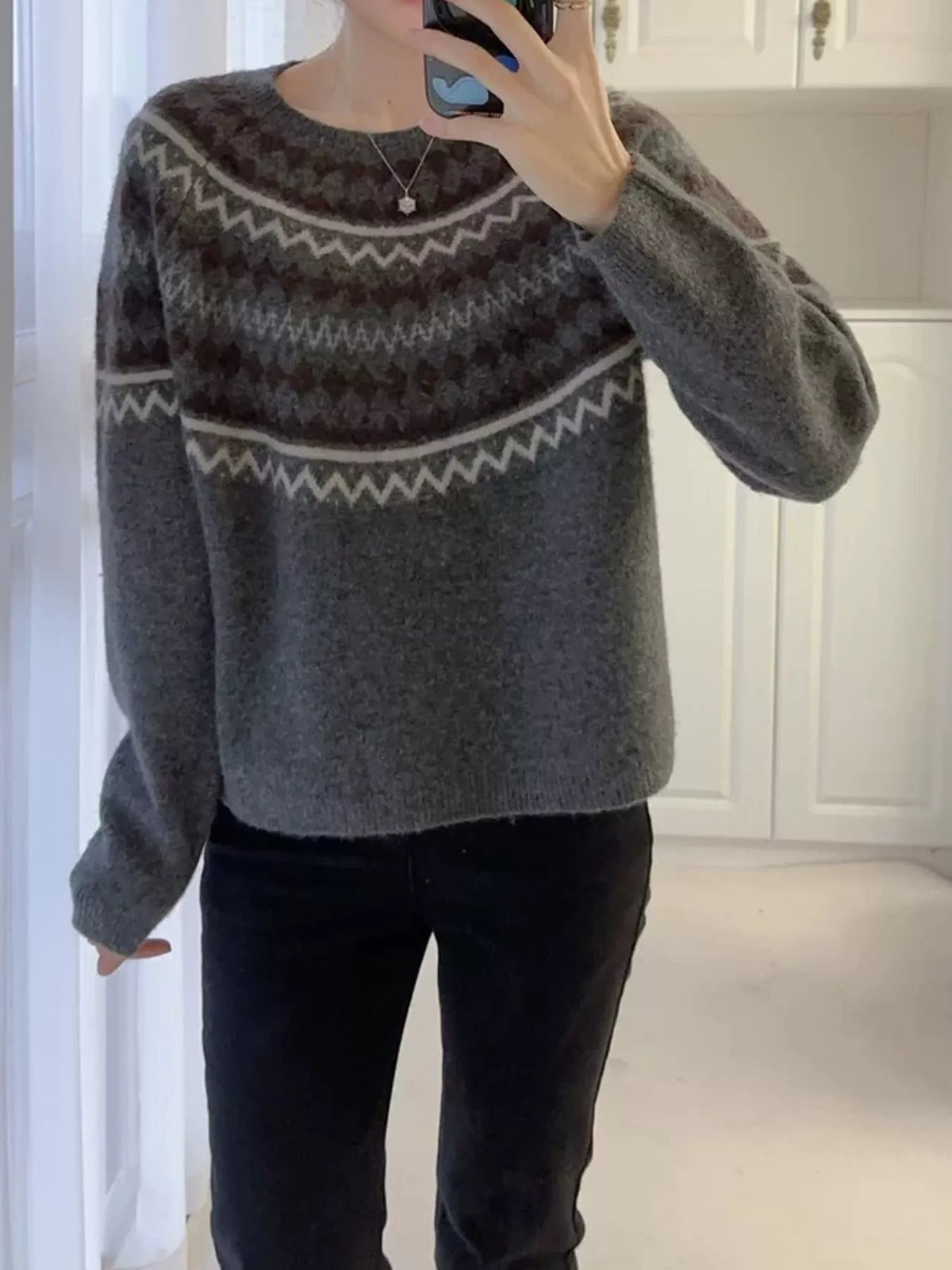 Vintage Fair Isle Pattern Knit Pullover Sweater — front view