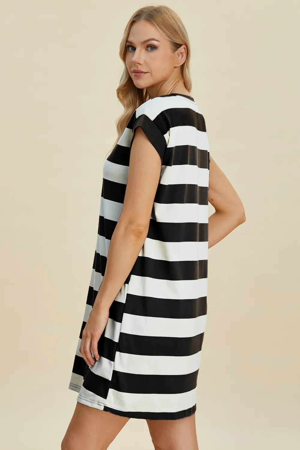 Women's apparel – product view 5
